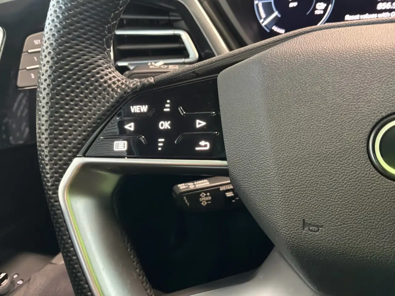 Audi Q4 e-tron снимка Audi Q4 e-tron