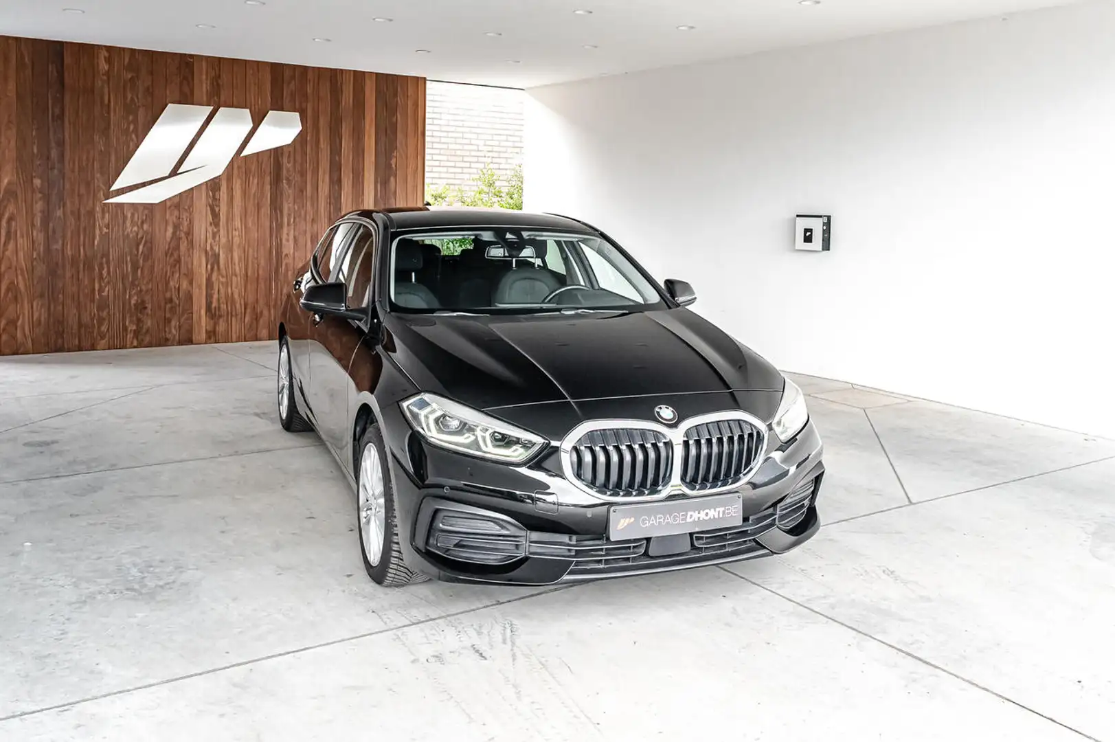 BMW 118 iA zetel- & stuurverwarm, live cockpit Pro, zwa... Noir - 1