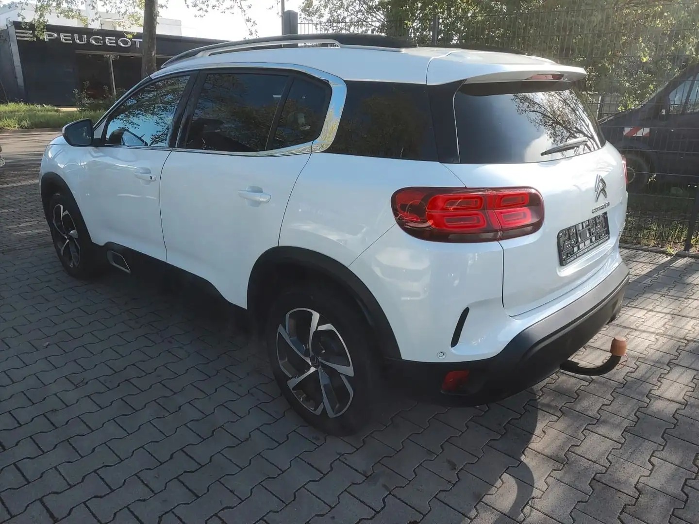 Citroen C5 Aircross C5 AUT. NAVI ACC PANO FULL-LED AHK SCHECKHEFT Weiß - 2