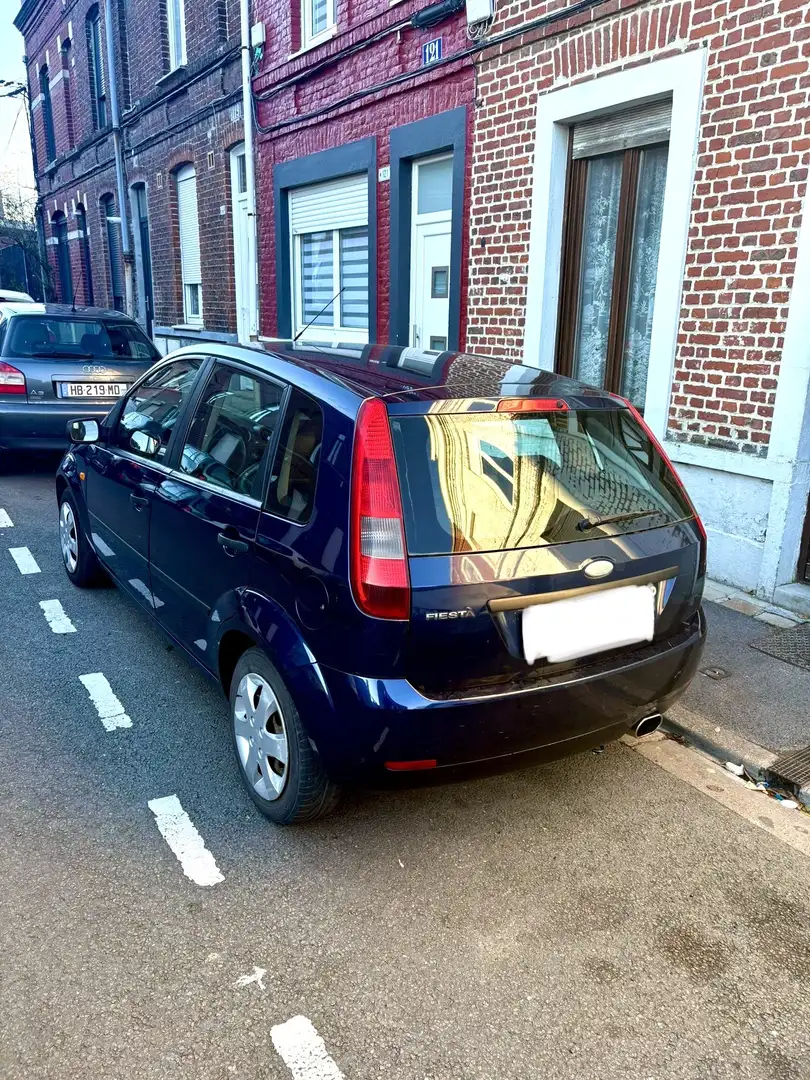 Ford Fiesta 1.6i Ghia - 2