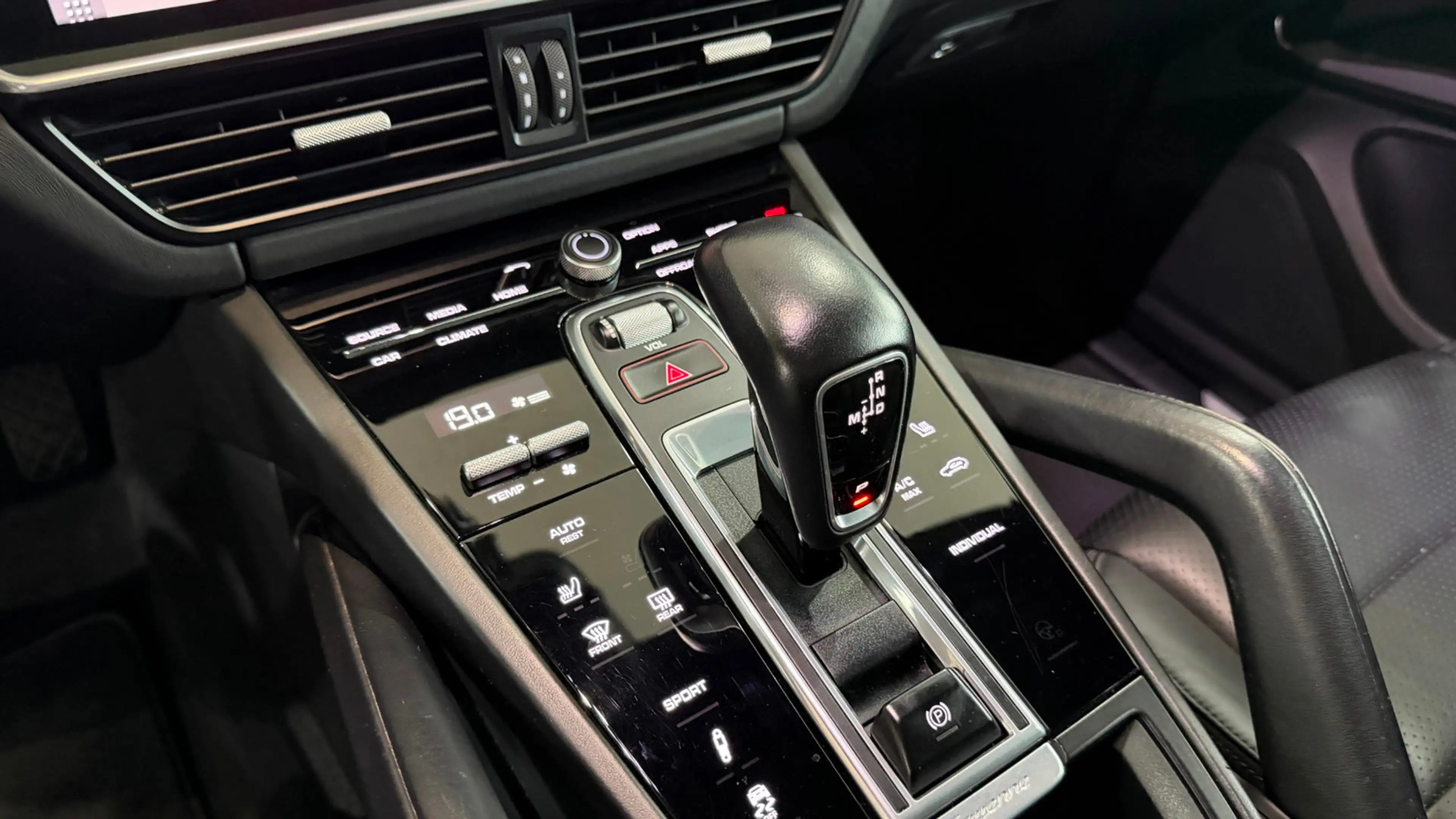 Porsche Cayenne Panorama*Matrix+Memory — photo 22