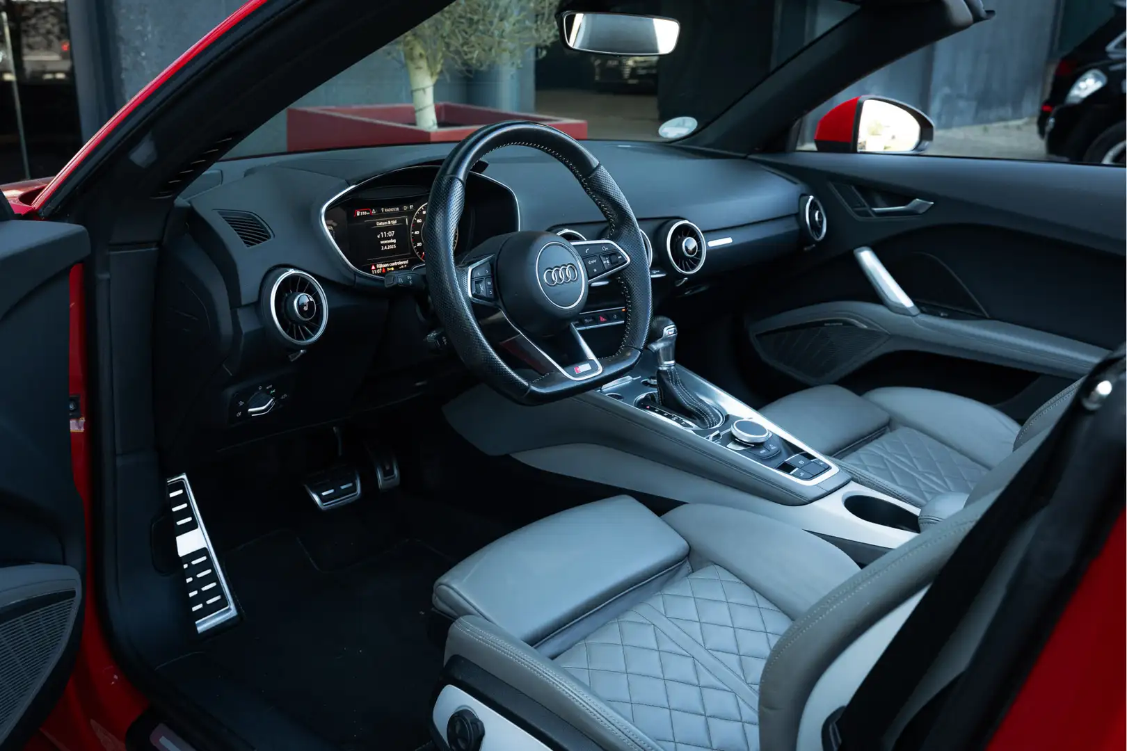 Audi TT Roadster 2.0 TFSI quattro Pro Line + S-line, aut. Rosso - 2