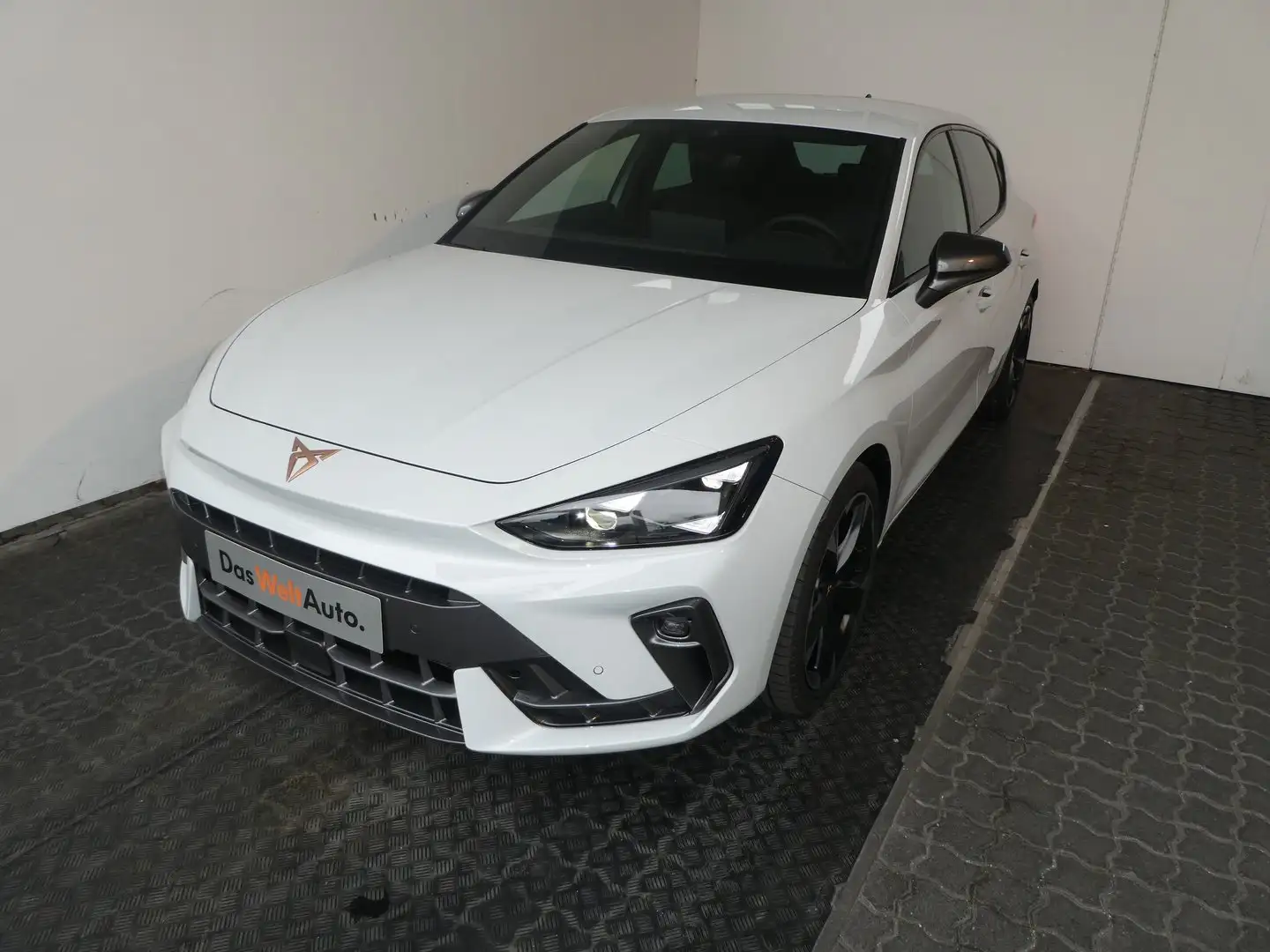 CUPRA Leon 1.5 TSI 150 PS ACT Weiß - 1