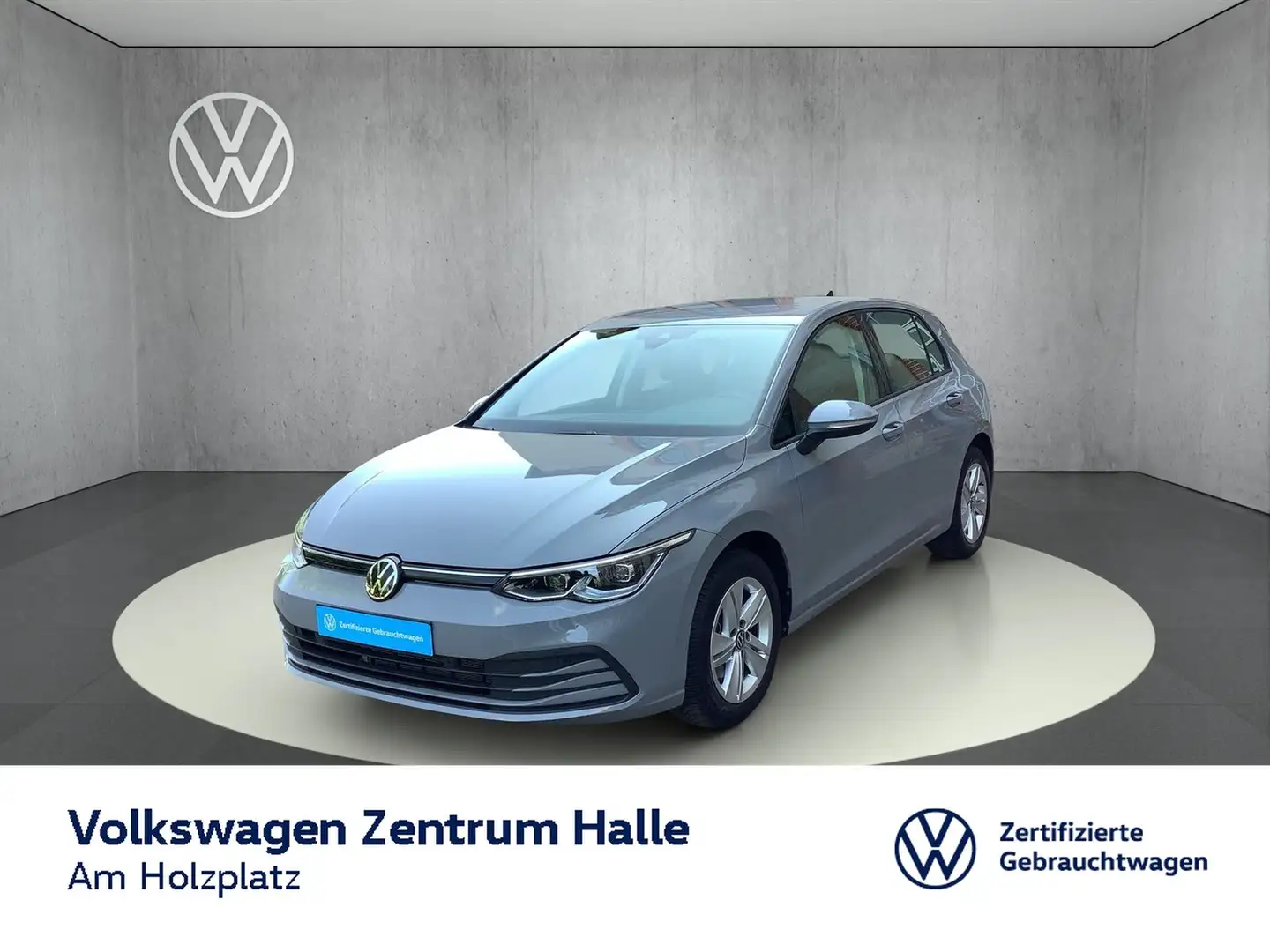 Volkswagen Golf VIII 1.5l TSI Life Grau - 1
