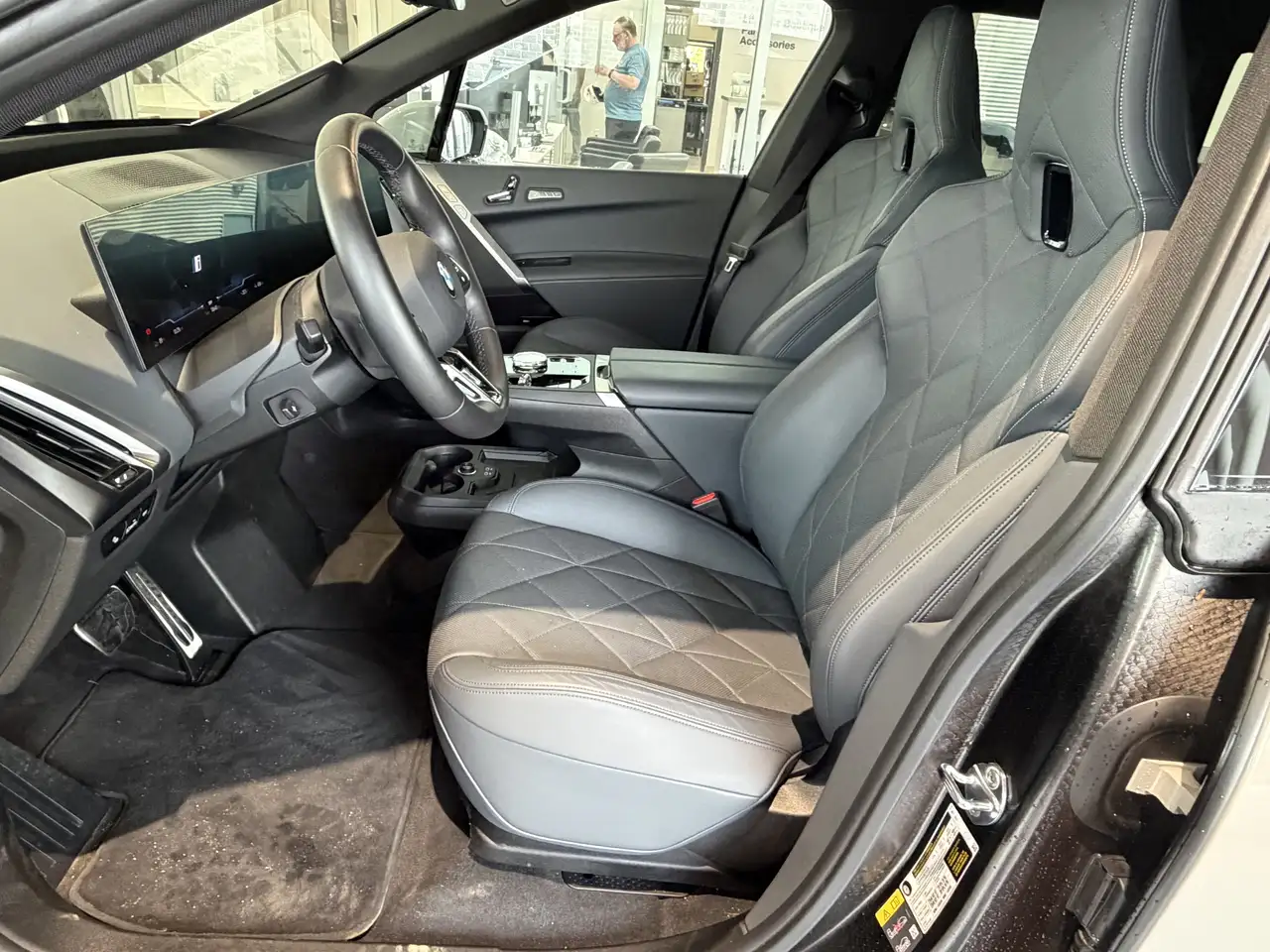 BMW iX снимка BMW iX