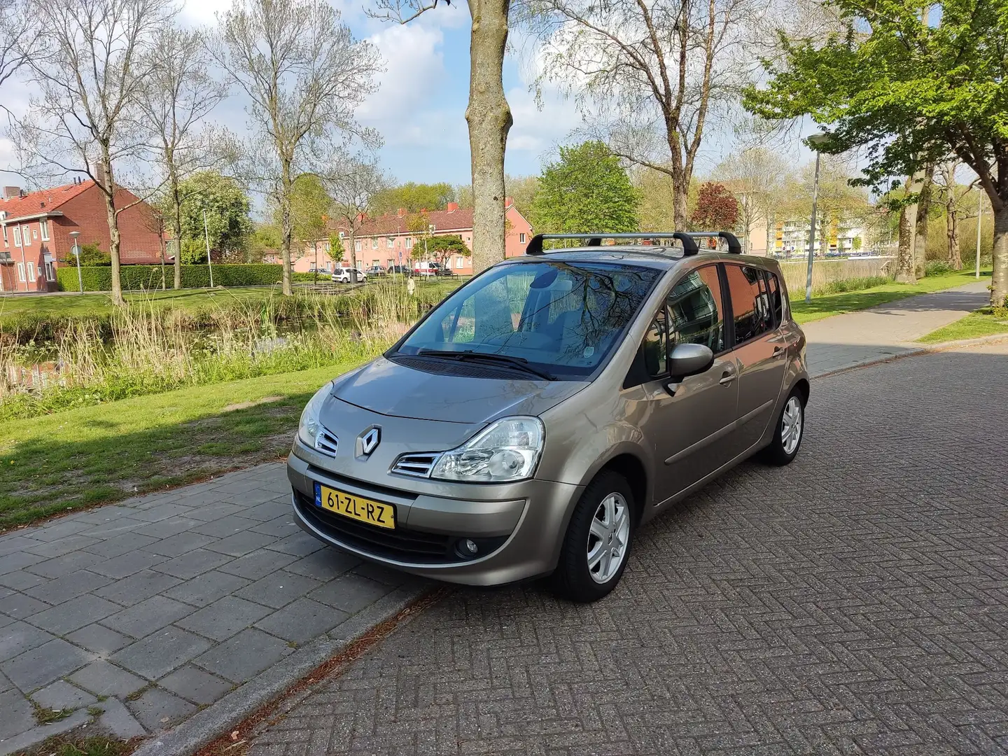 Renault Modus 1.2 TCE Dynamique Beige - 1
