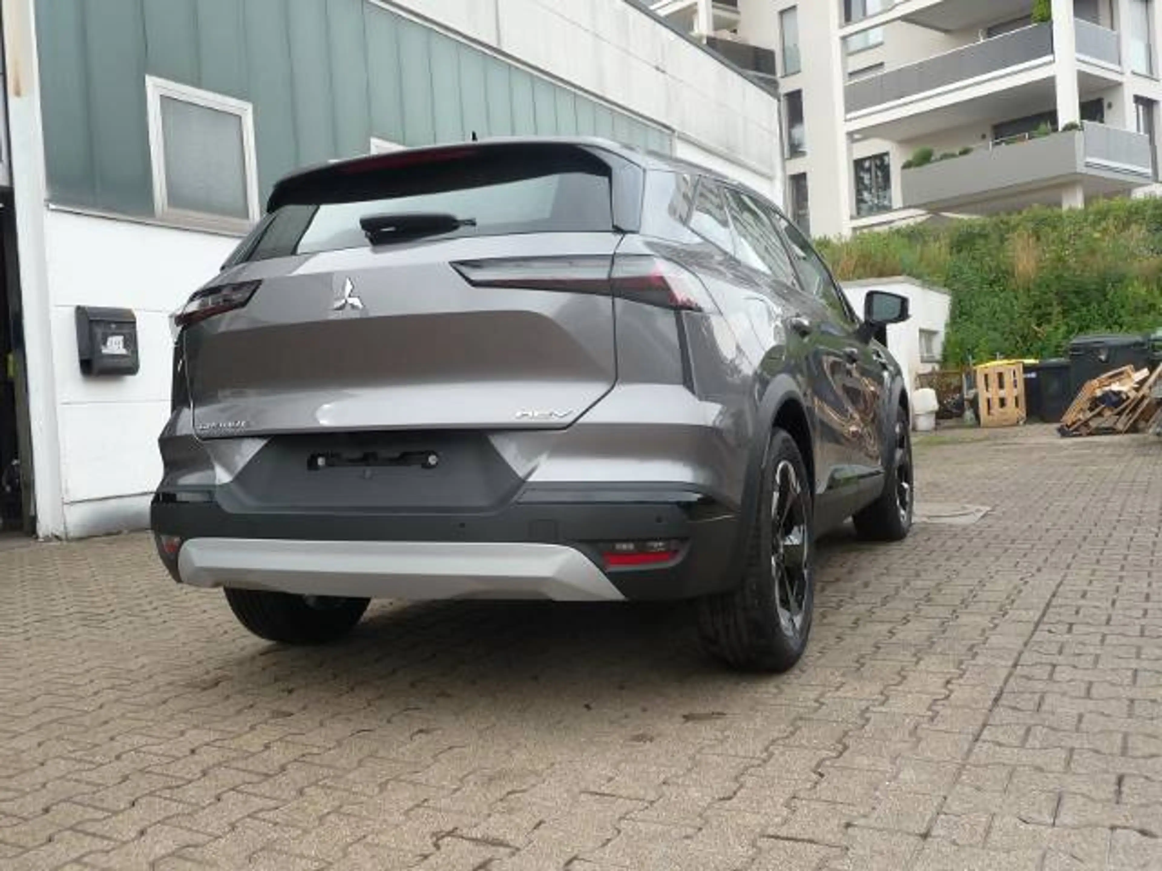 Mitsubishi Grandis Diamant PLUS 1.8 Hybrid — photo 6