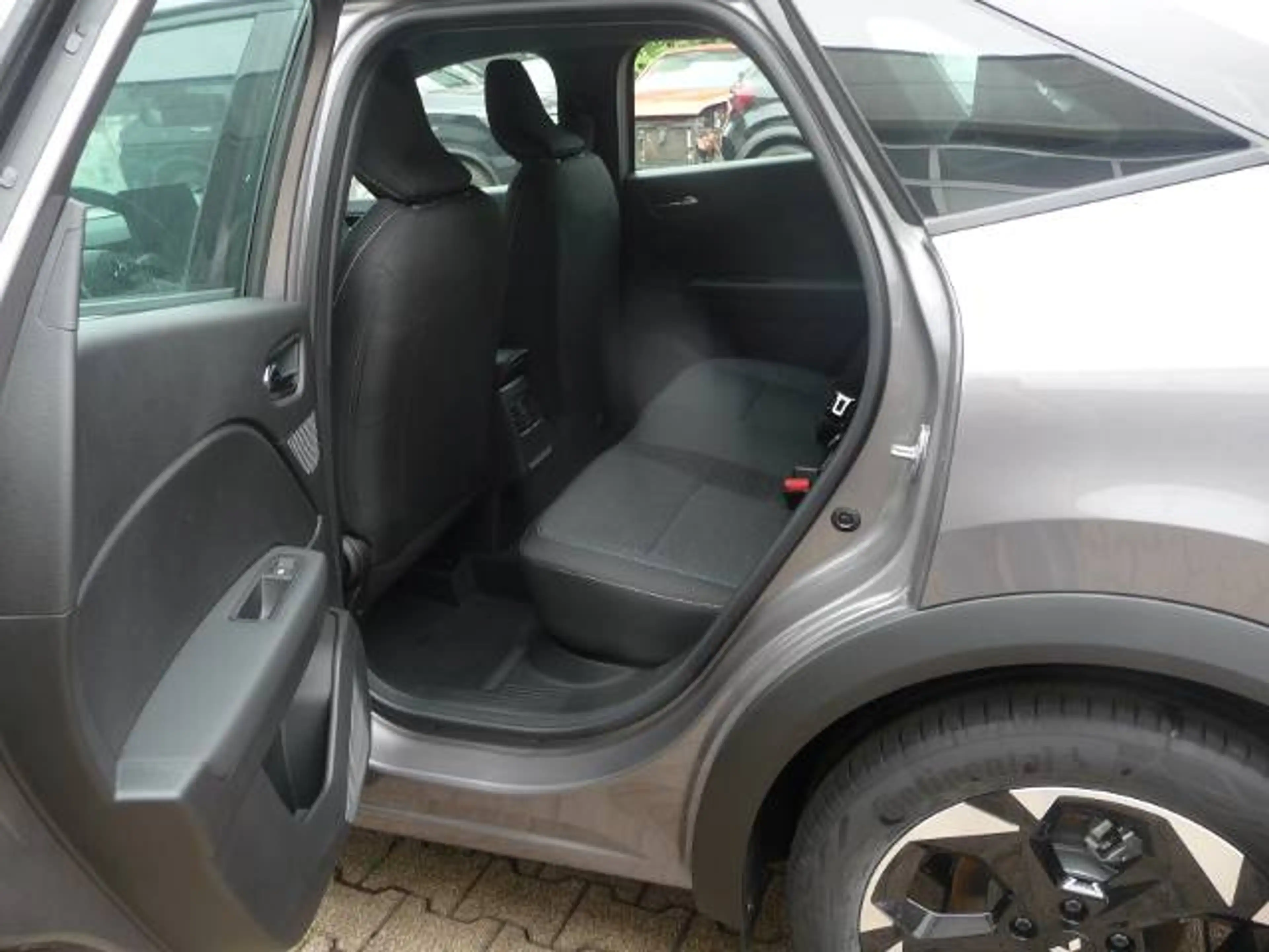 Mitsubishi Grandis Diamant PLUS 1.8 Hybrid — photo 10