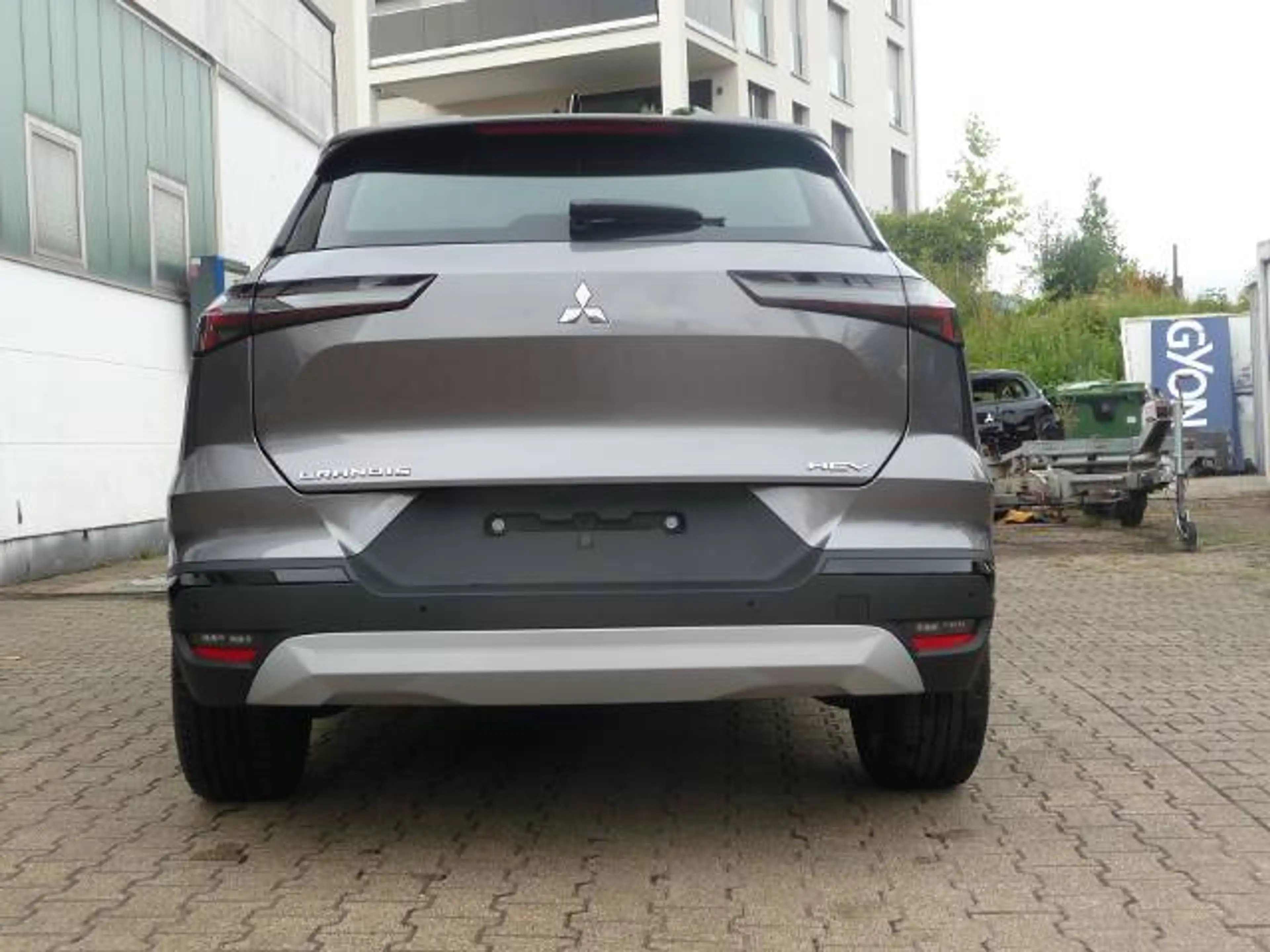 Mitsubishi Grandis Diamant PLUS 1.8 Hybrid — photo 7