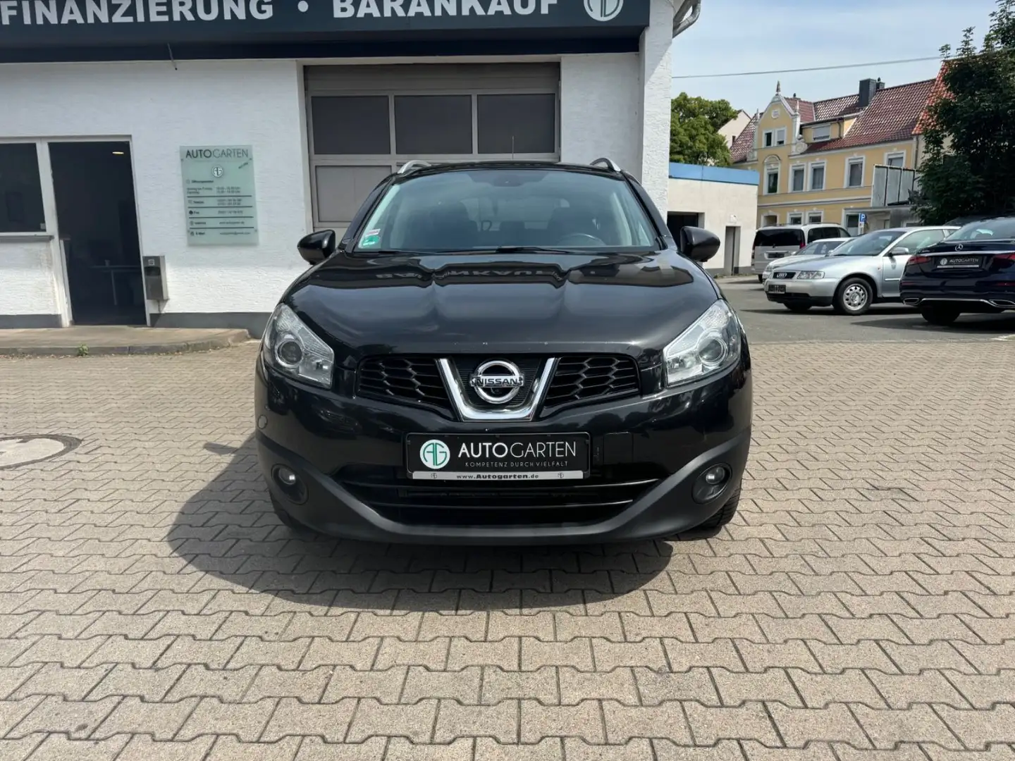 Nissan Qashqai+2 /7-SITZER/KAMERA/PANORAMA-DACH Černá - 2