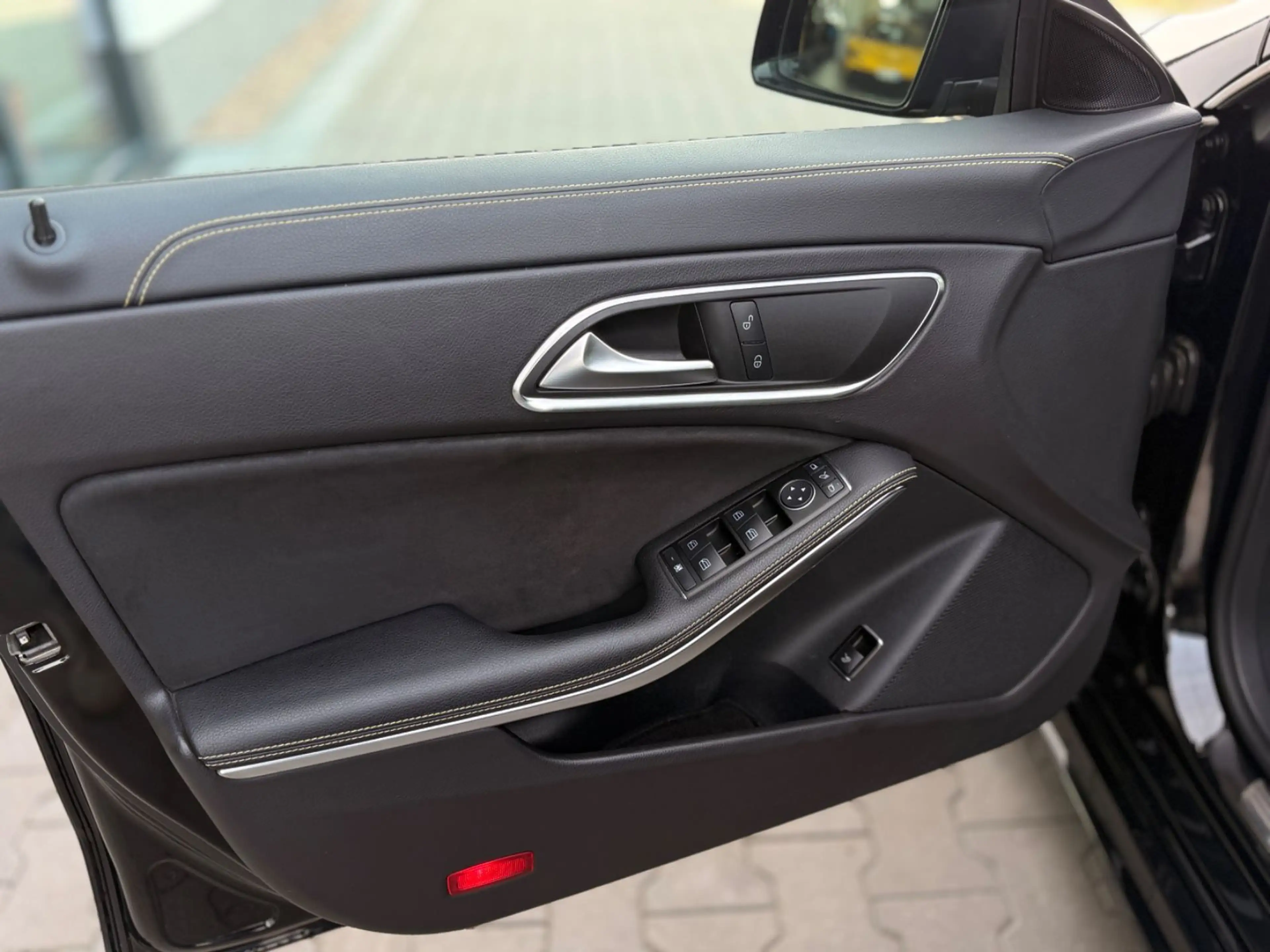 Mercedes-Benz CLA 220 CDI Aut. Edition 1 AMG Line Xenon — photo 6