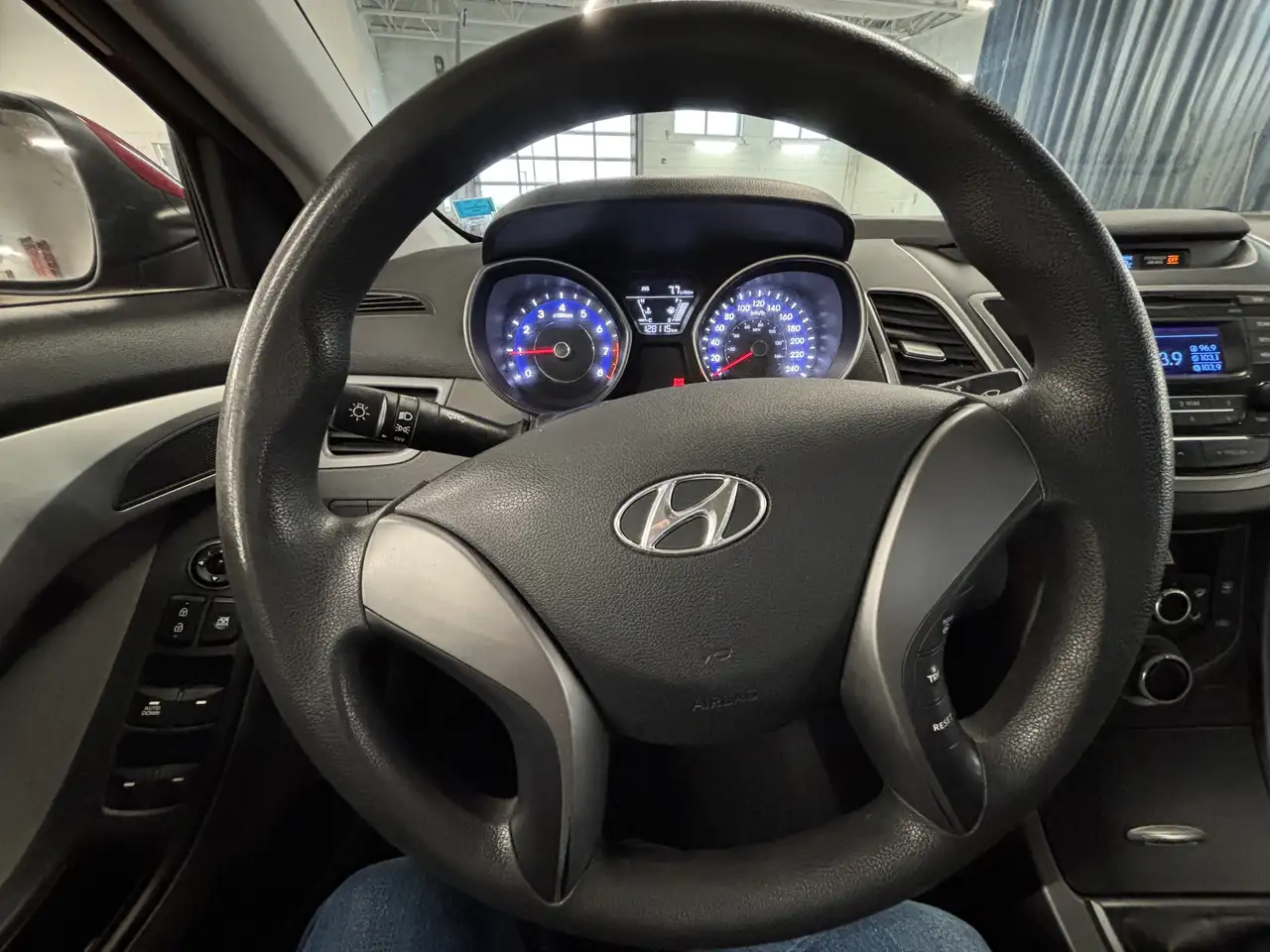 Hyundai ELANTRA снимка Hyundai ELANTRA