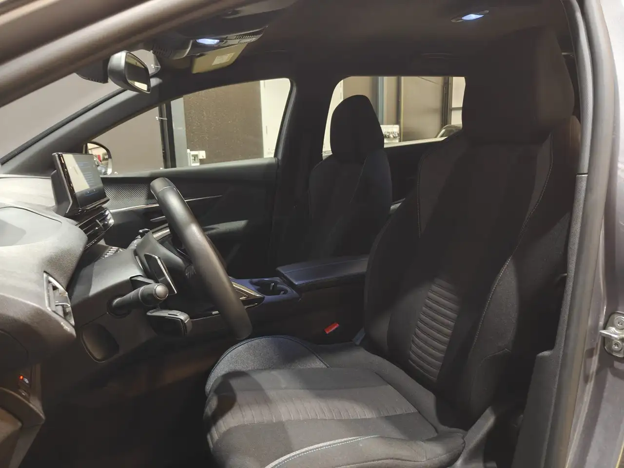Peugeot 5008 1.2 AUTOMAAT 131pk 7-zit/LED/Virtual/360cam/Cruise 12