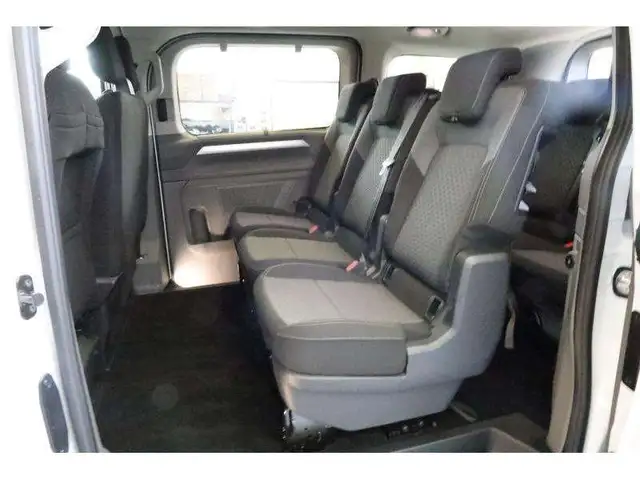 Volkswagen T7 Caravelle Life AHK NAVI