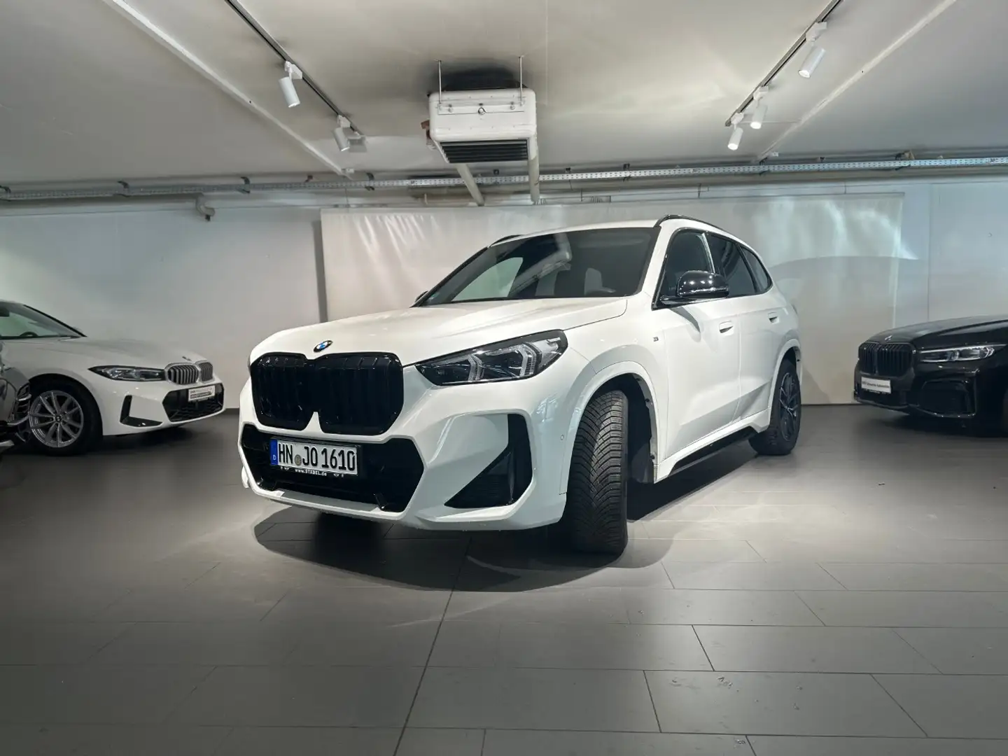 BMW X1 sDrive18i M Sportpaket Navi, LED, RFK, AHK Weiß - 2