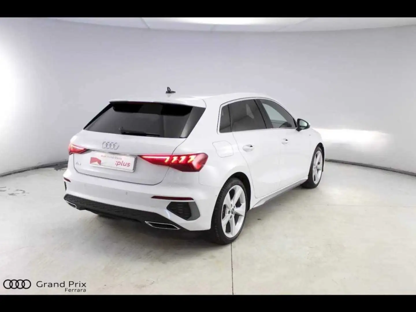 Audi A3 SPB 35 TDI S tronic S line edition Bianco - 2