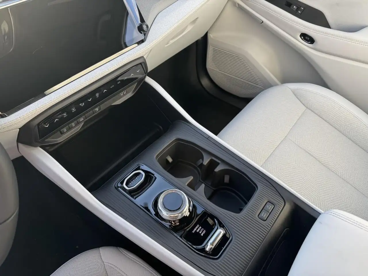 Jeep Cherokee снимка Jeep Cherokee