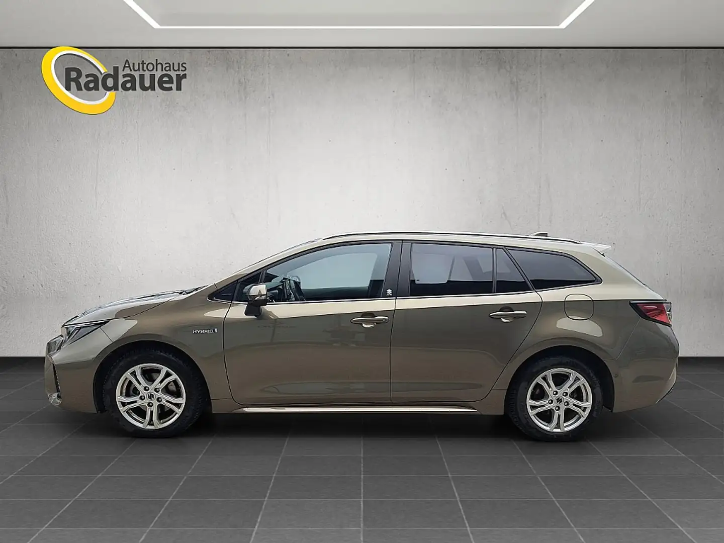 Suzuki Swace 1,8 HEV E-CVT Flash - 2