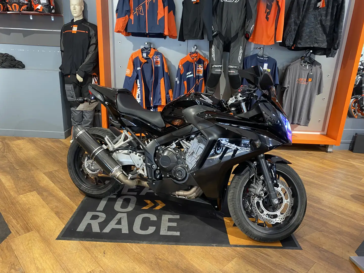 Honda CBR 650 Noir - 1