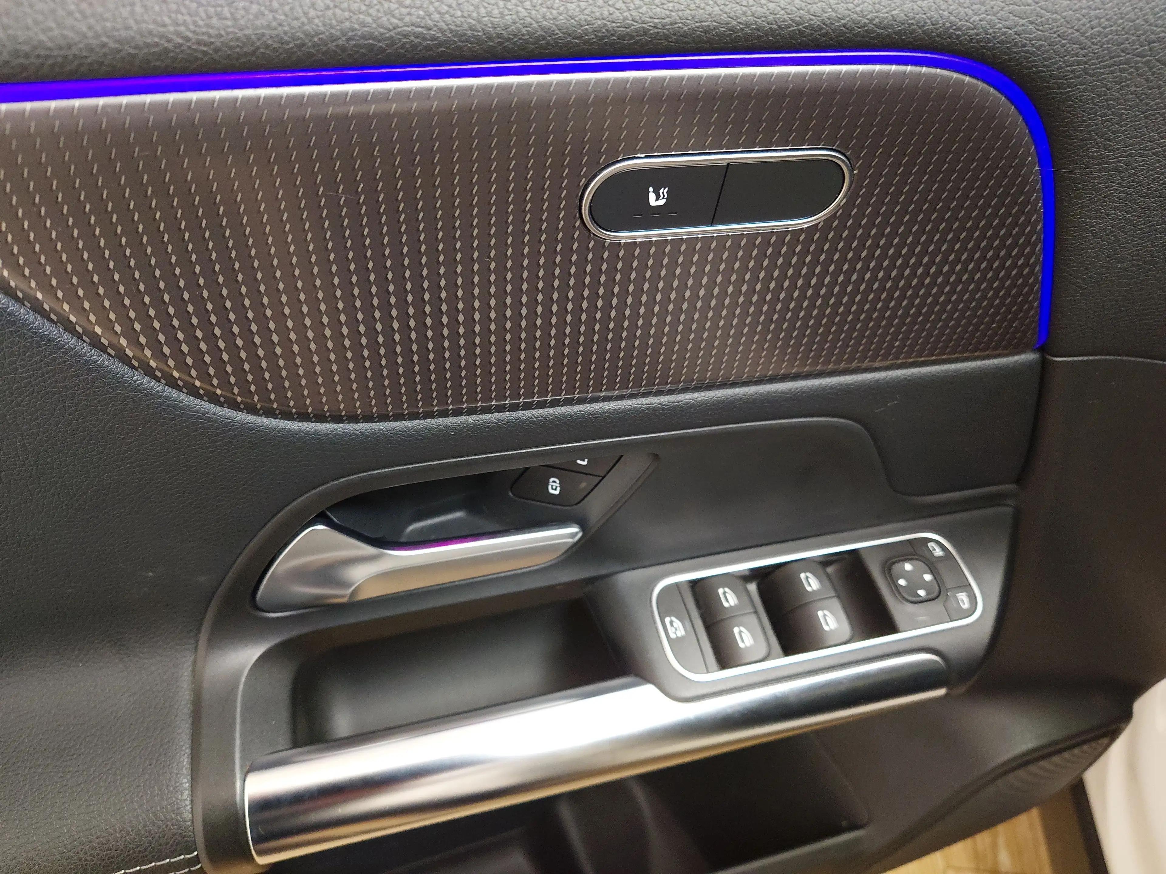 Mercedes-Benz EQA 250 MB EQA 250 Progressive T-Leder Navi LED RFK — photo 5