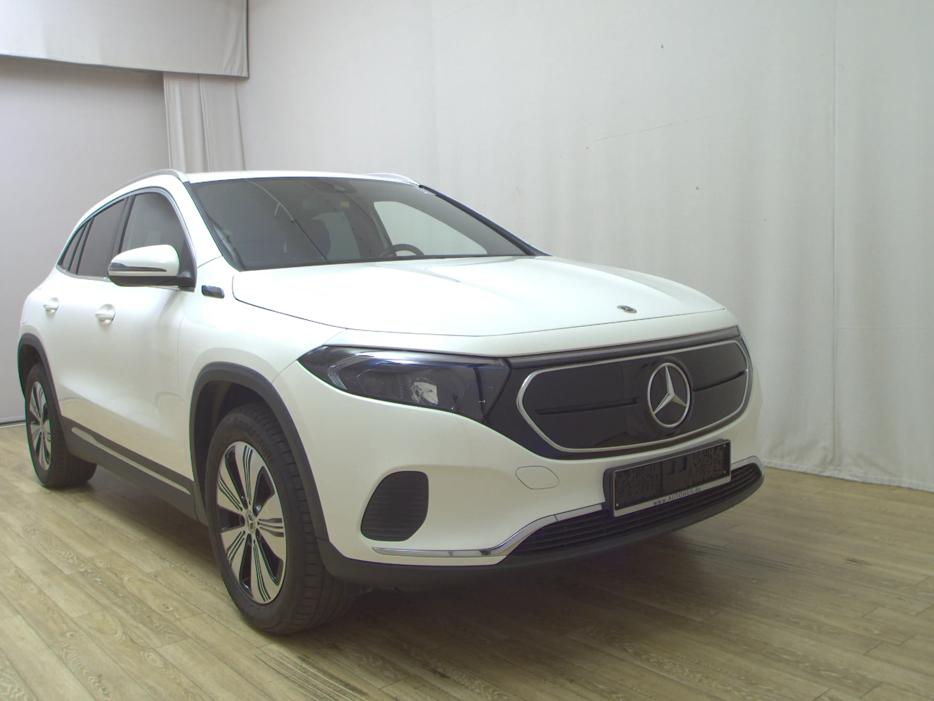 Mercedes-Benz EQA 250 MB EQA 250 Progressive T-Leder Navi LED RFK — photo 3