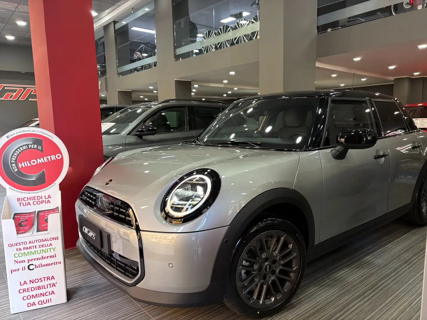 MINI Cooper C Classic 5p 1.5 156cv Auto 5 porte ITALIANA Pack S Gris - 1