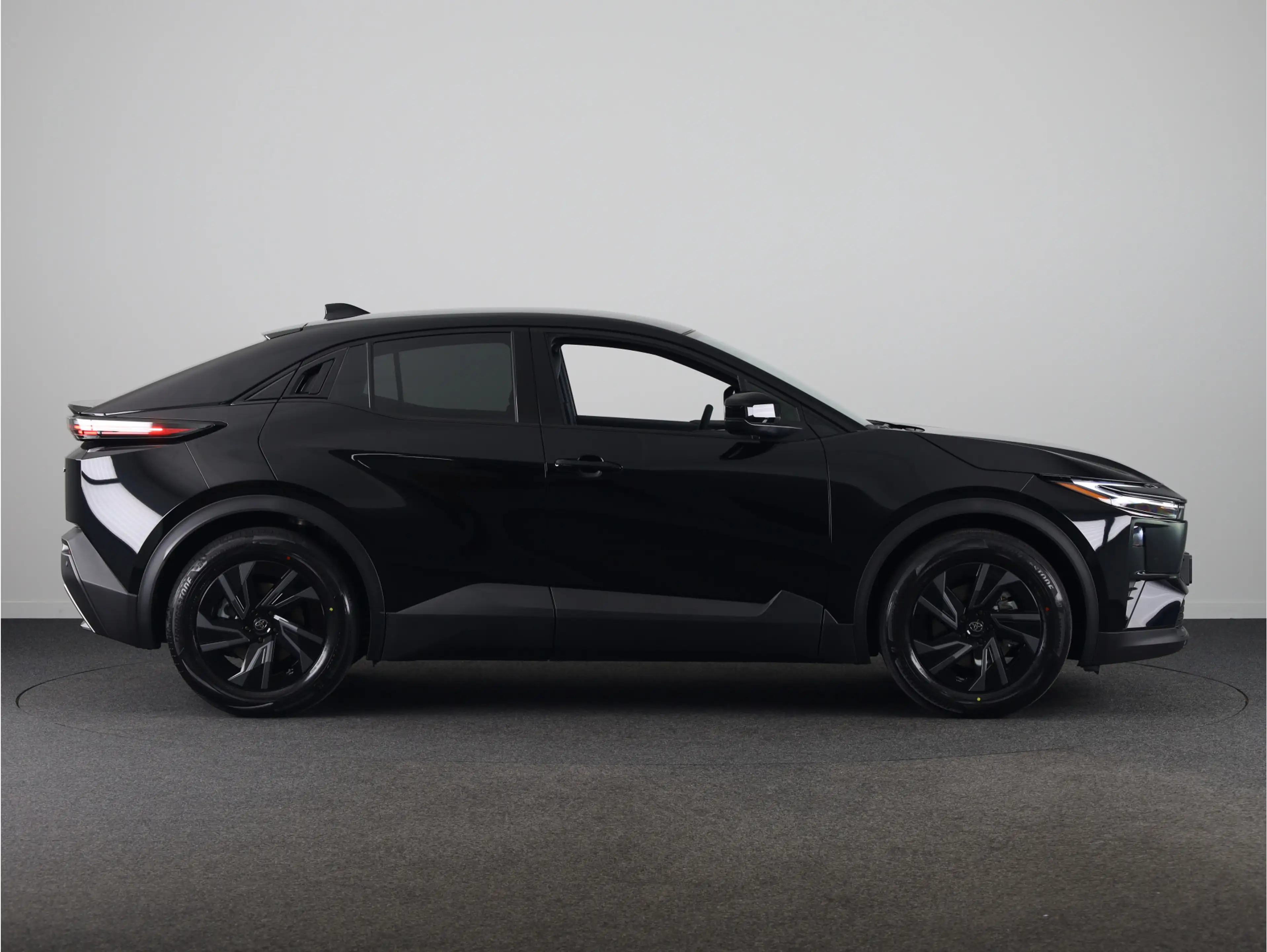 Toyota C-HR+ First Edition 77 kWh *NIEUW* | Direct leverbaar! | — photo 3