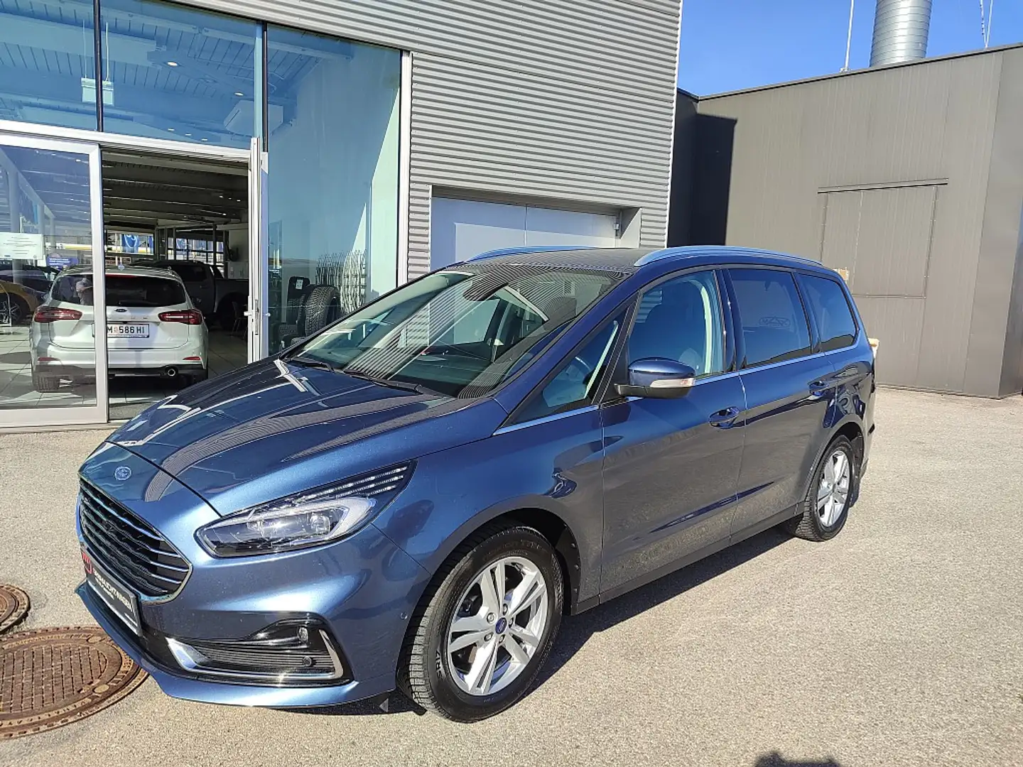 Ford Galaxy 2,5 Duratec Hybrid Titanium Aut. Blau - 1