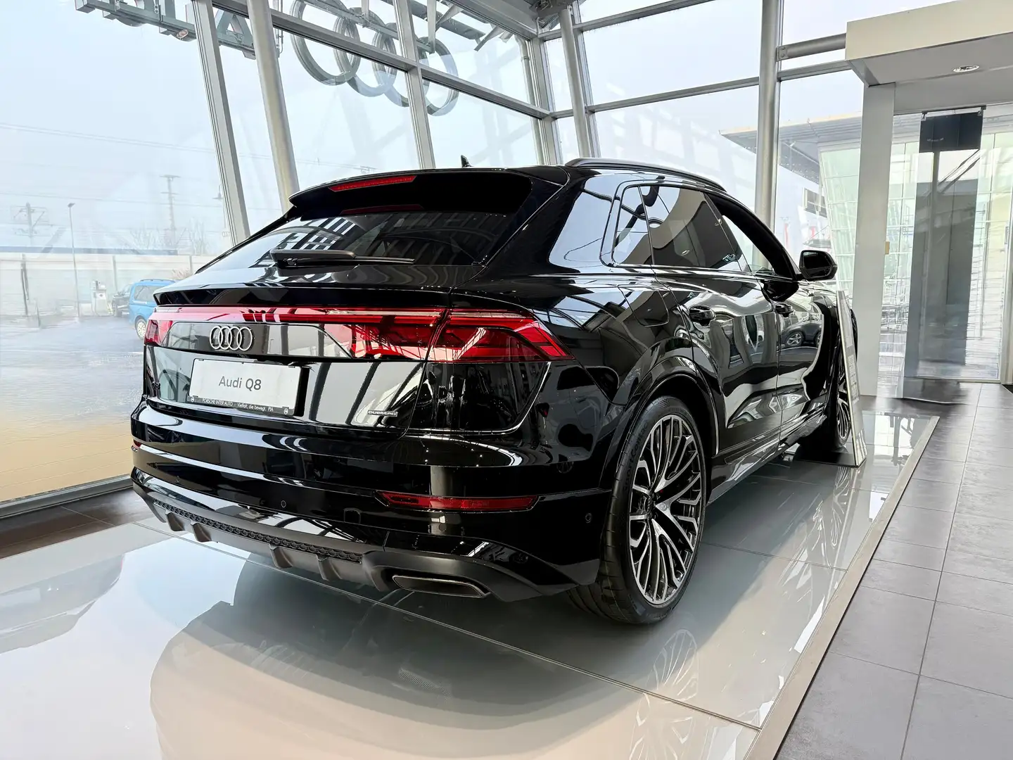Audi Q8 TFSI e quattro 360 kW *Neuwagen- Unternehmerang.* Negru - 2