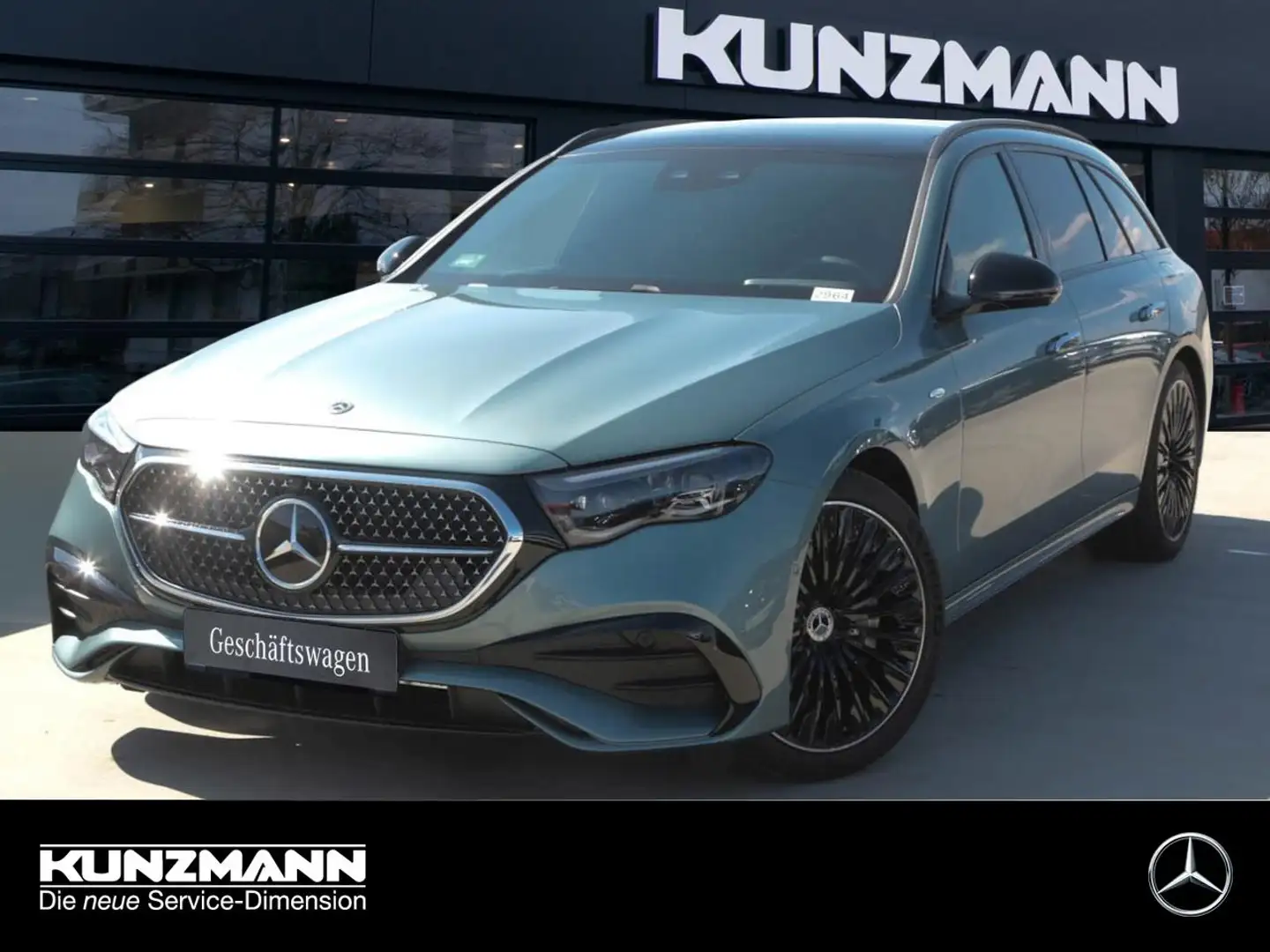 Mercedes-Benz E 300 de 4MATIC T-Modell  AMG Night Panorama AHK Silber - 1