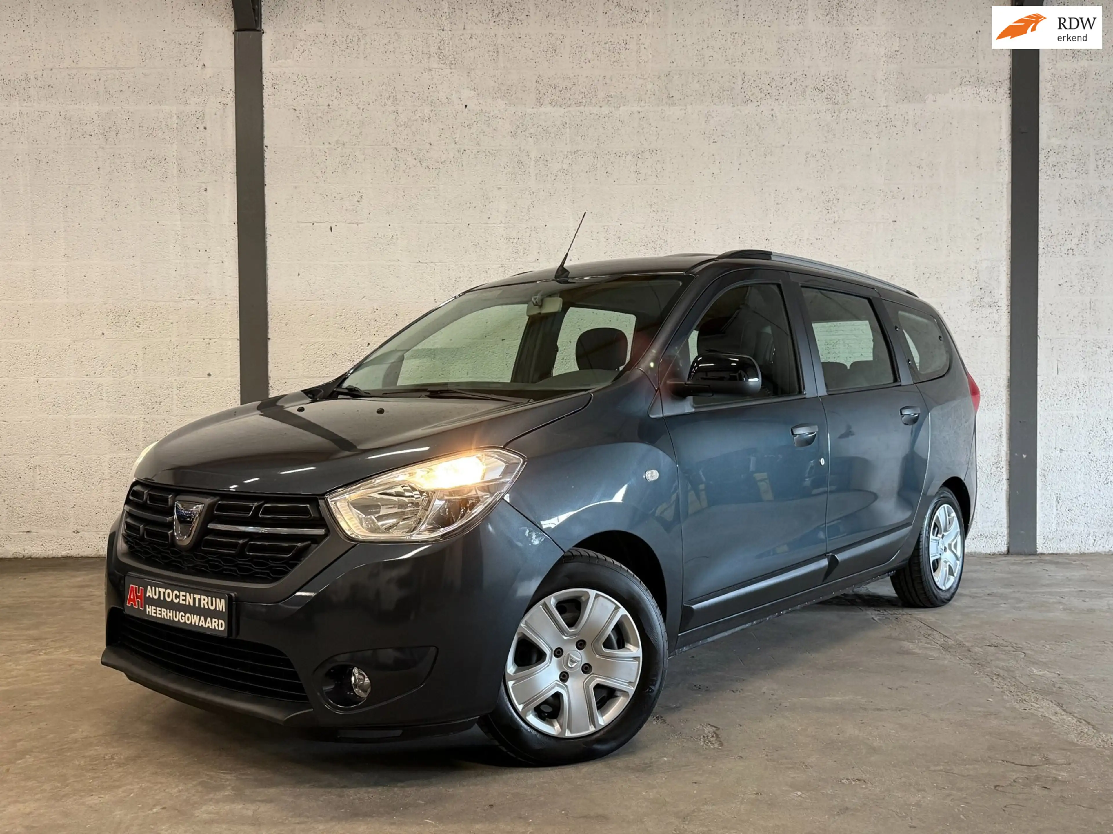 Dacia Lodgy 1.6 SCe 7 Personen|Navi|Camera|Cruise|Airco|Volled