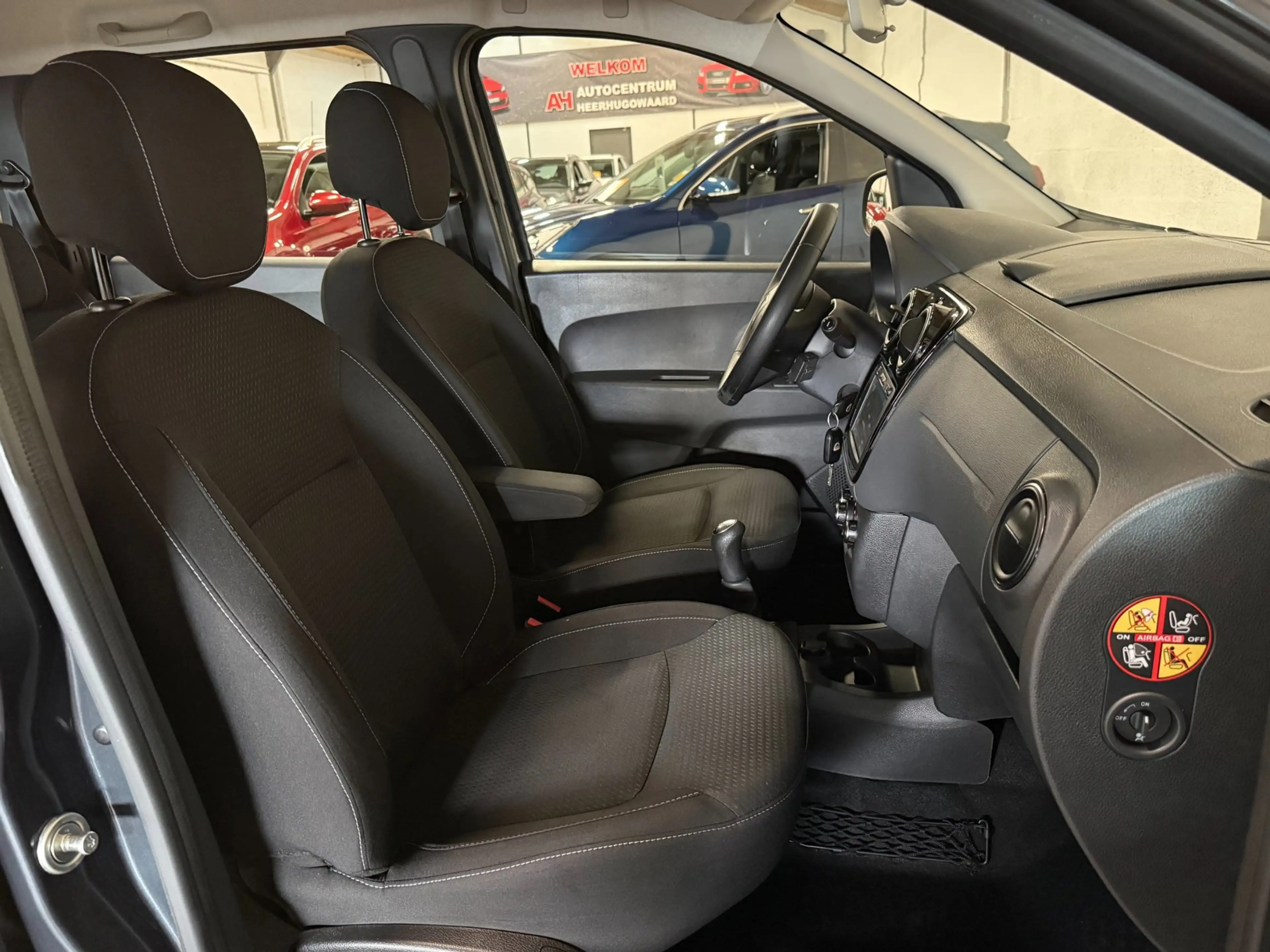 Dacia Lodgy 1.6 SCe 7 Personen|Navi|Camera|Cruise|Airco|Volled — photo 14