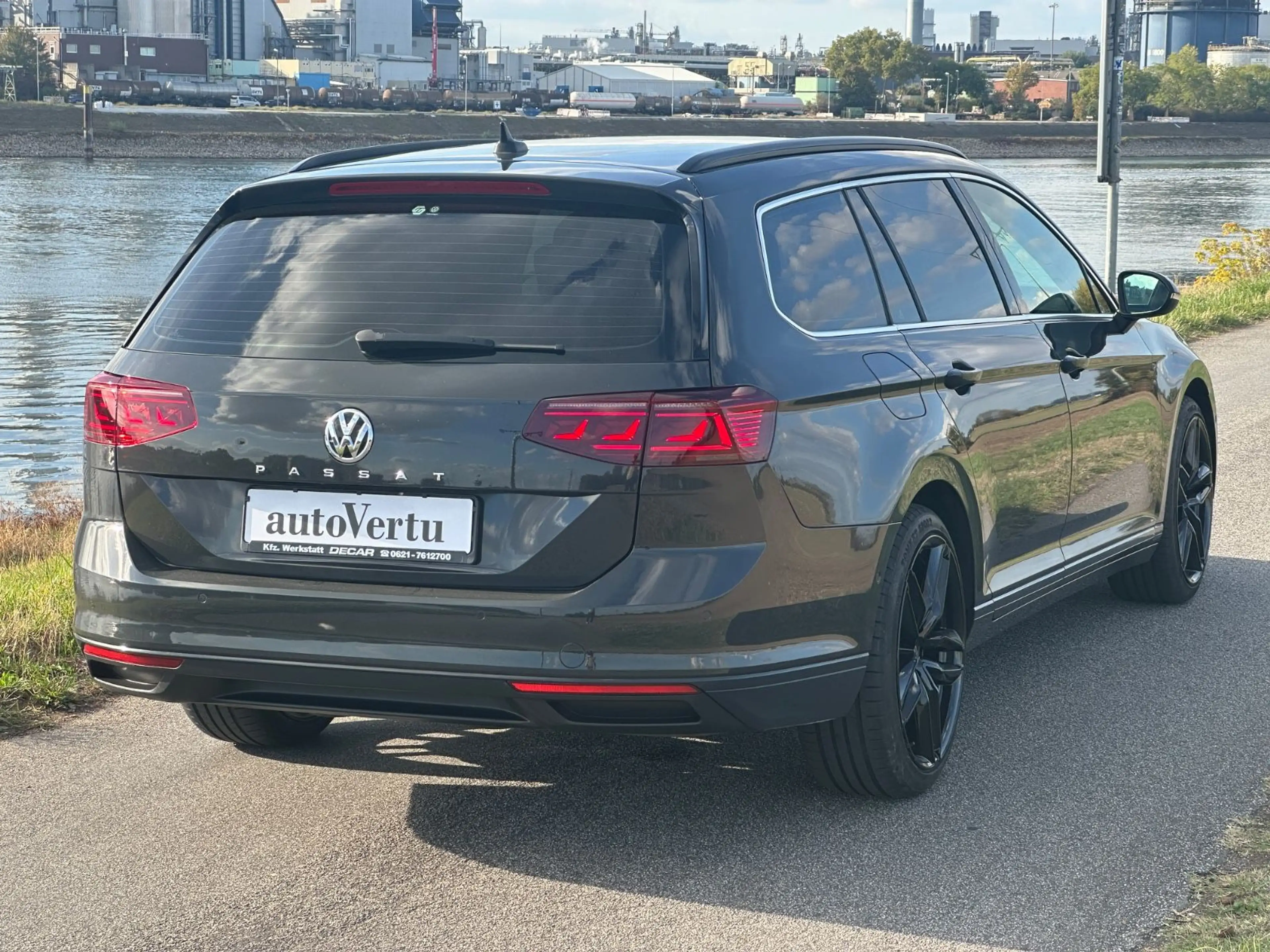Volkswagen Passat Variant Business — photo 4