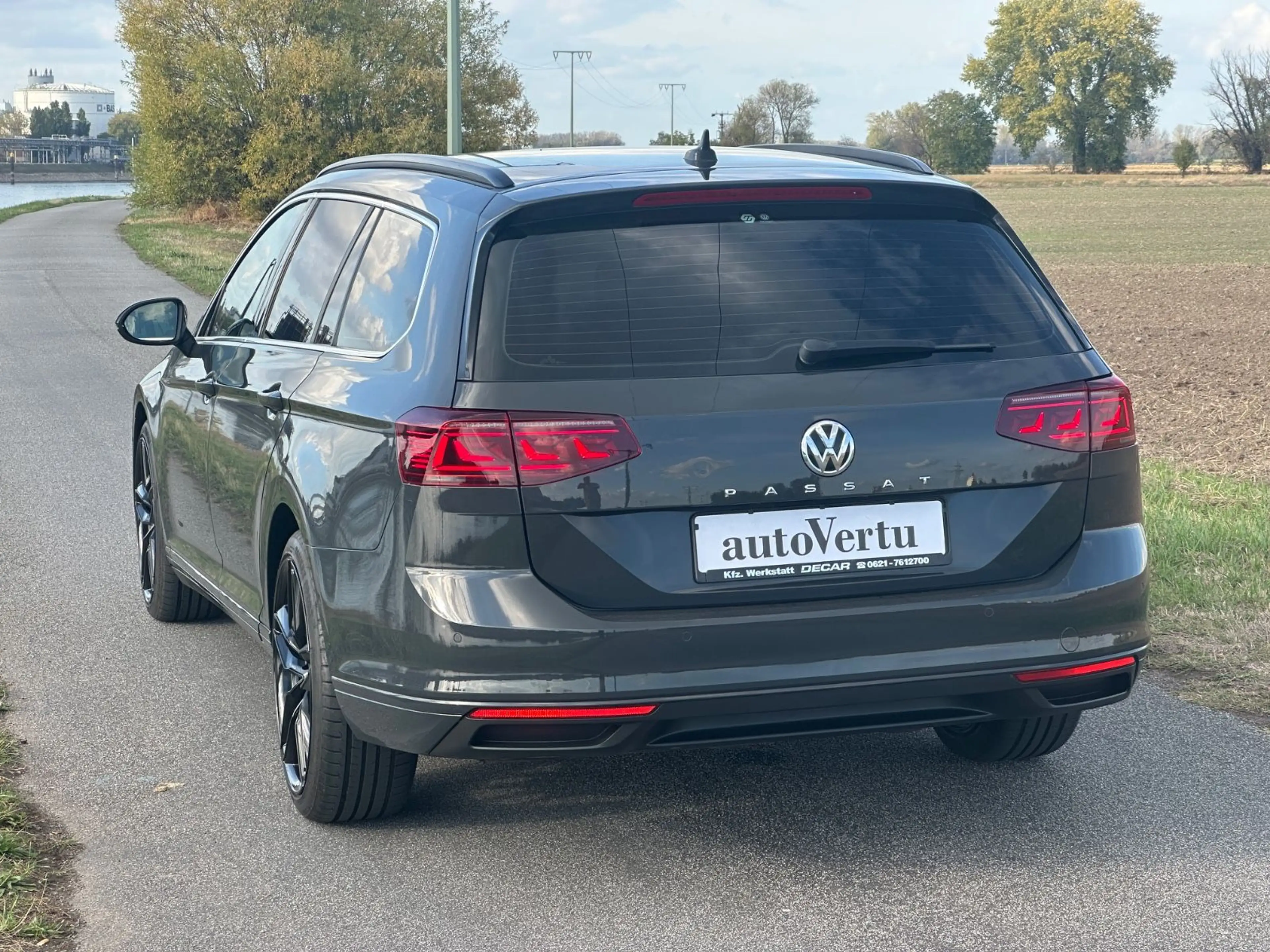 Volkswagen Passat Variant Business — photo 10