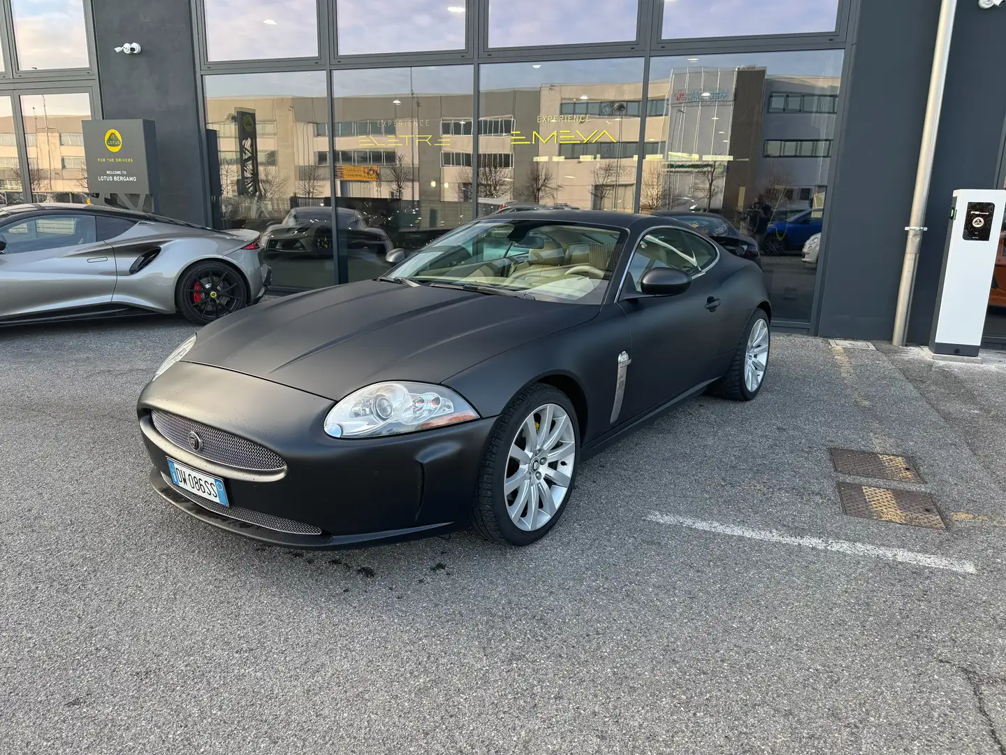 Jaguar XK Coupé 3.5 V8 auto VERNICE BESPOKE - NO WRAP - 2