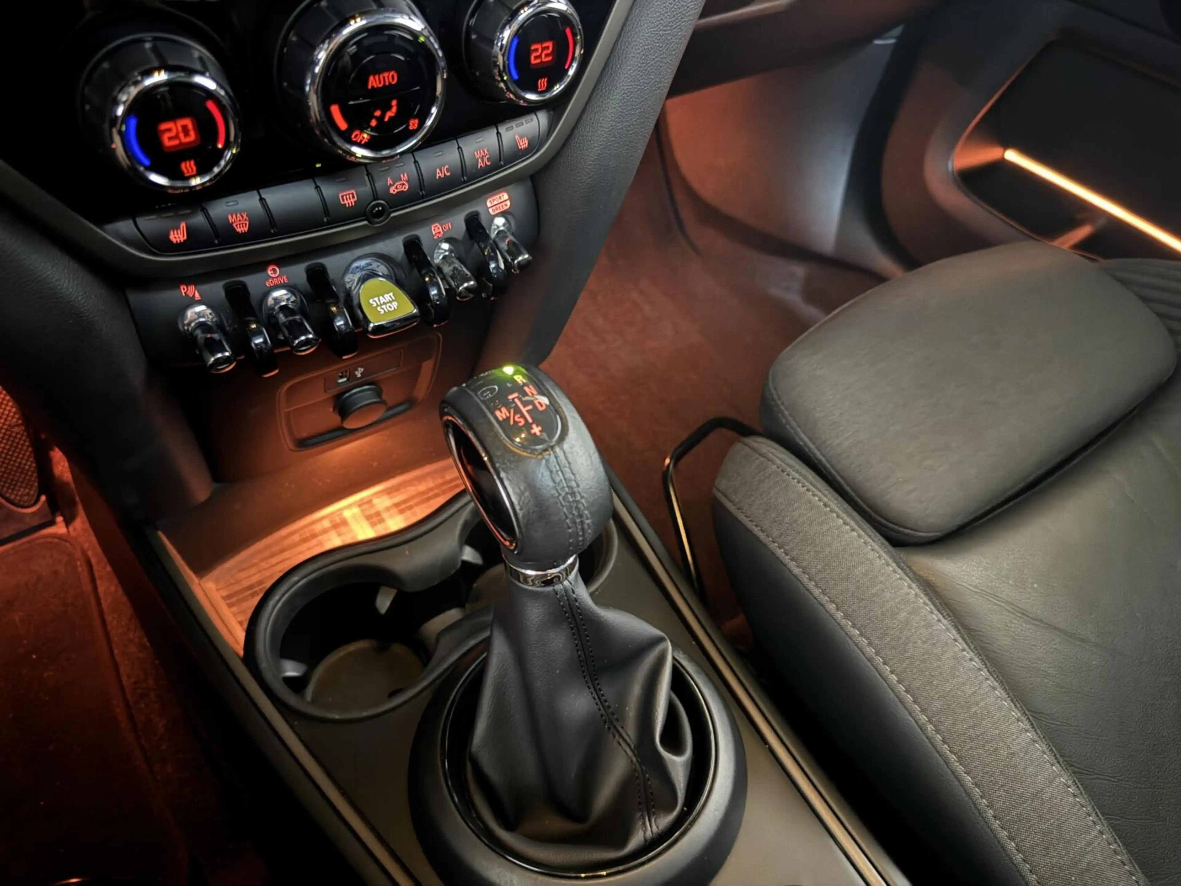 MINI Cooper SE Countryman 1.5 ALL4 Pano CarPlay ACC Sfeer NAP — photo 46