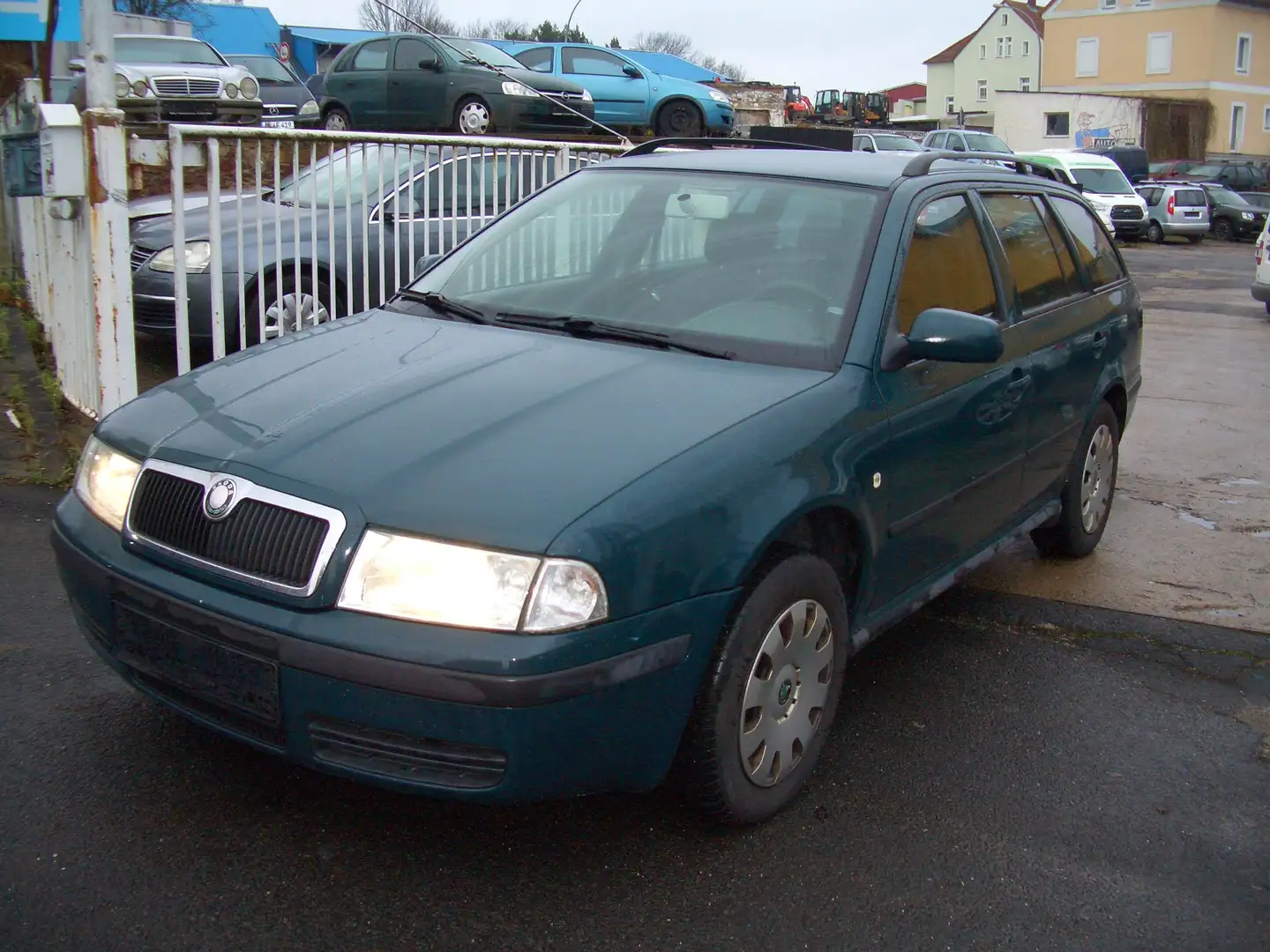 Skoda Octavia Tour,TÜV Au Neu Grün - 1