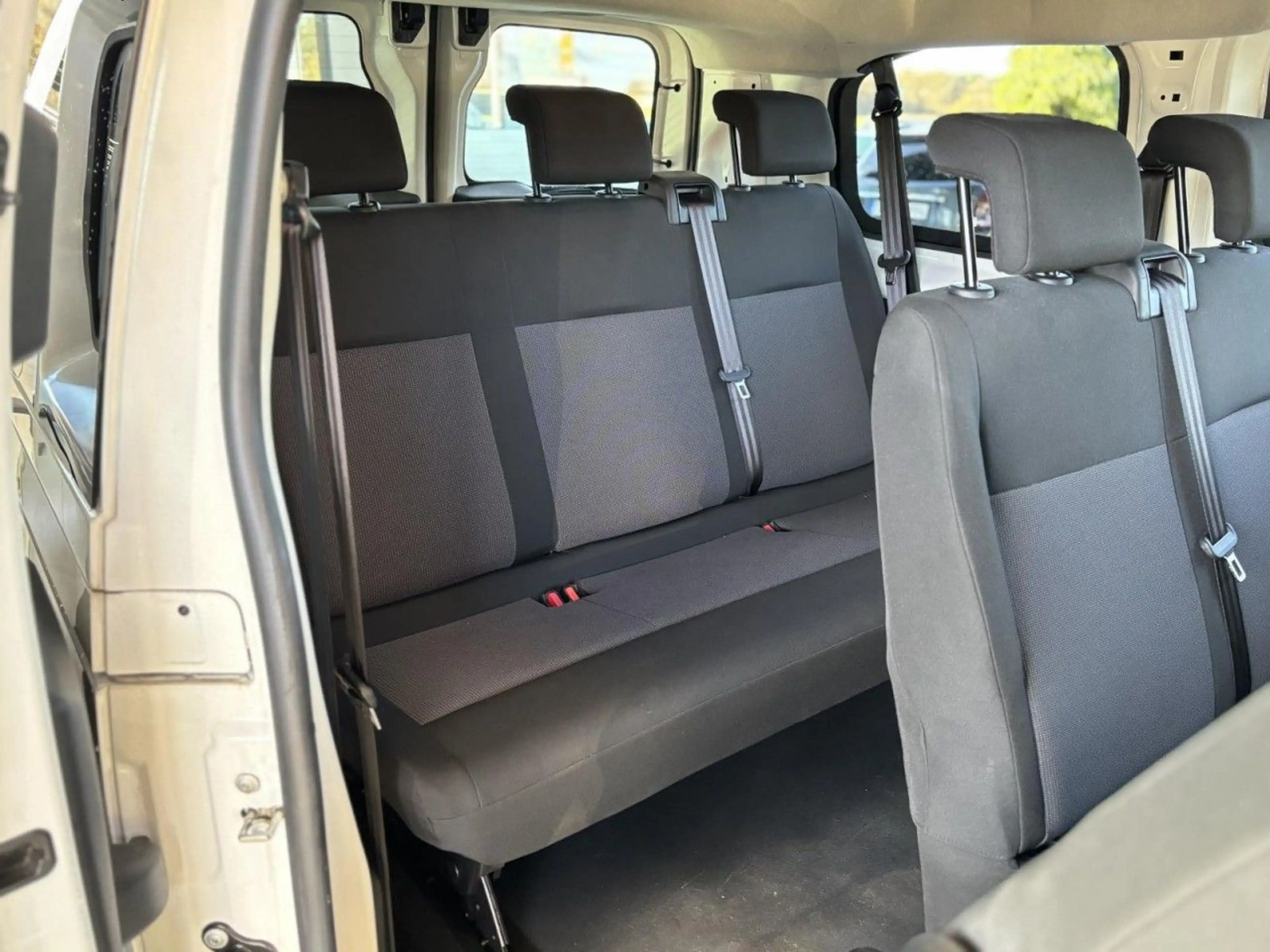 Opel Vivaro Kombi L 1.5 Diesel ** 9-Sitzer/PDC ** — photo 10