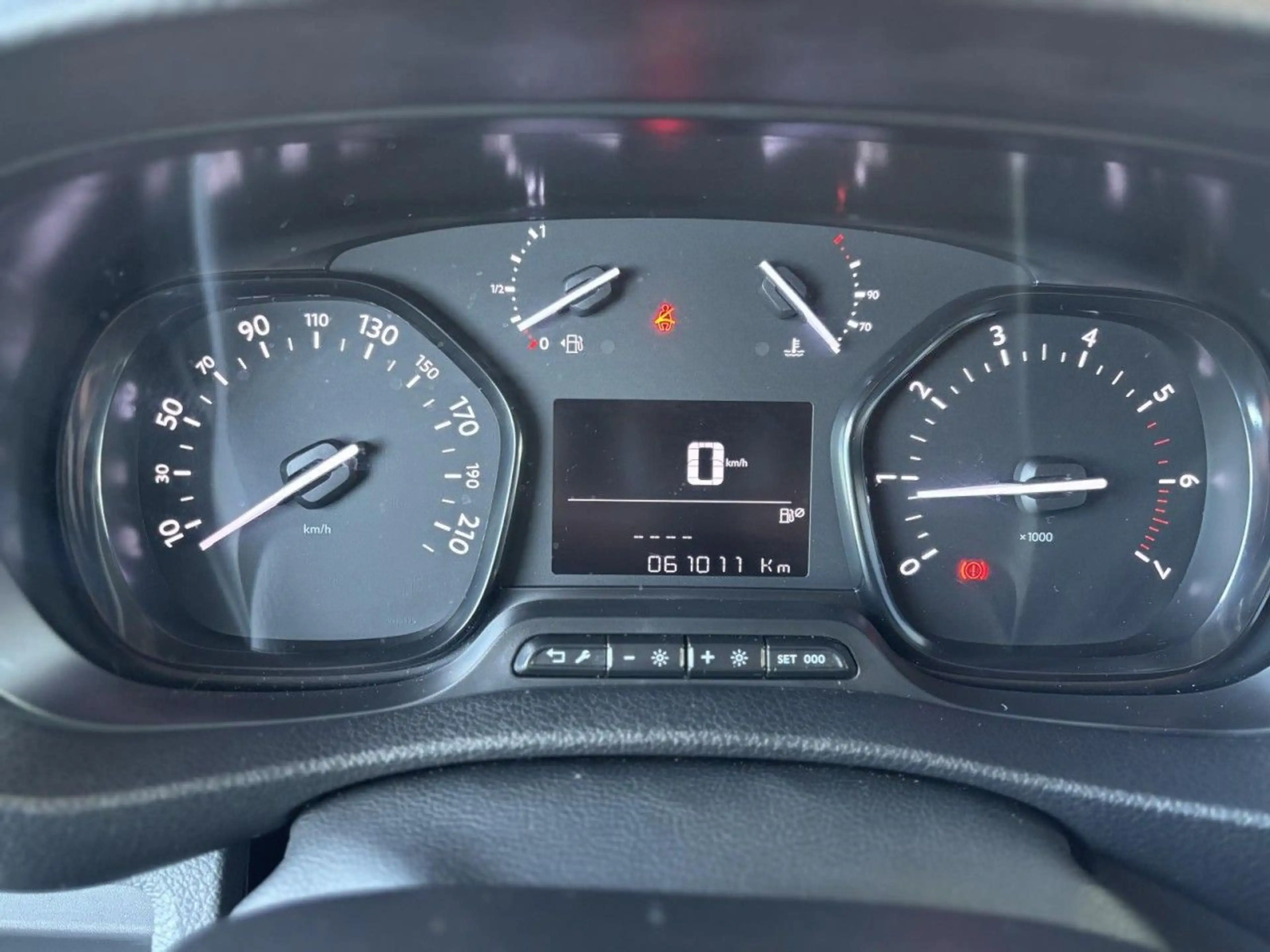 Opel Vivaro Kombi L 1.5 Diesel ** 9-Sitzer/PDC ** — photo 14