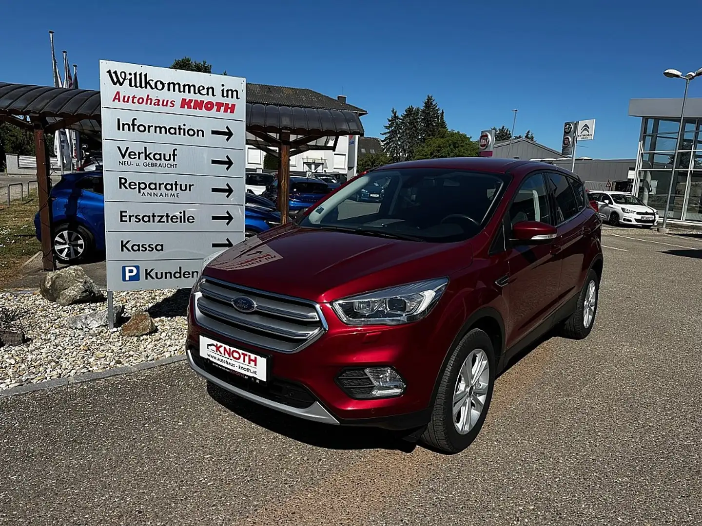 Ford Kuga 1,5 TDCi Titanium Rojo - 1