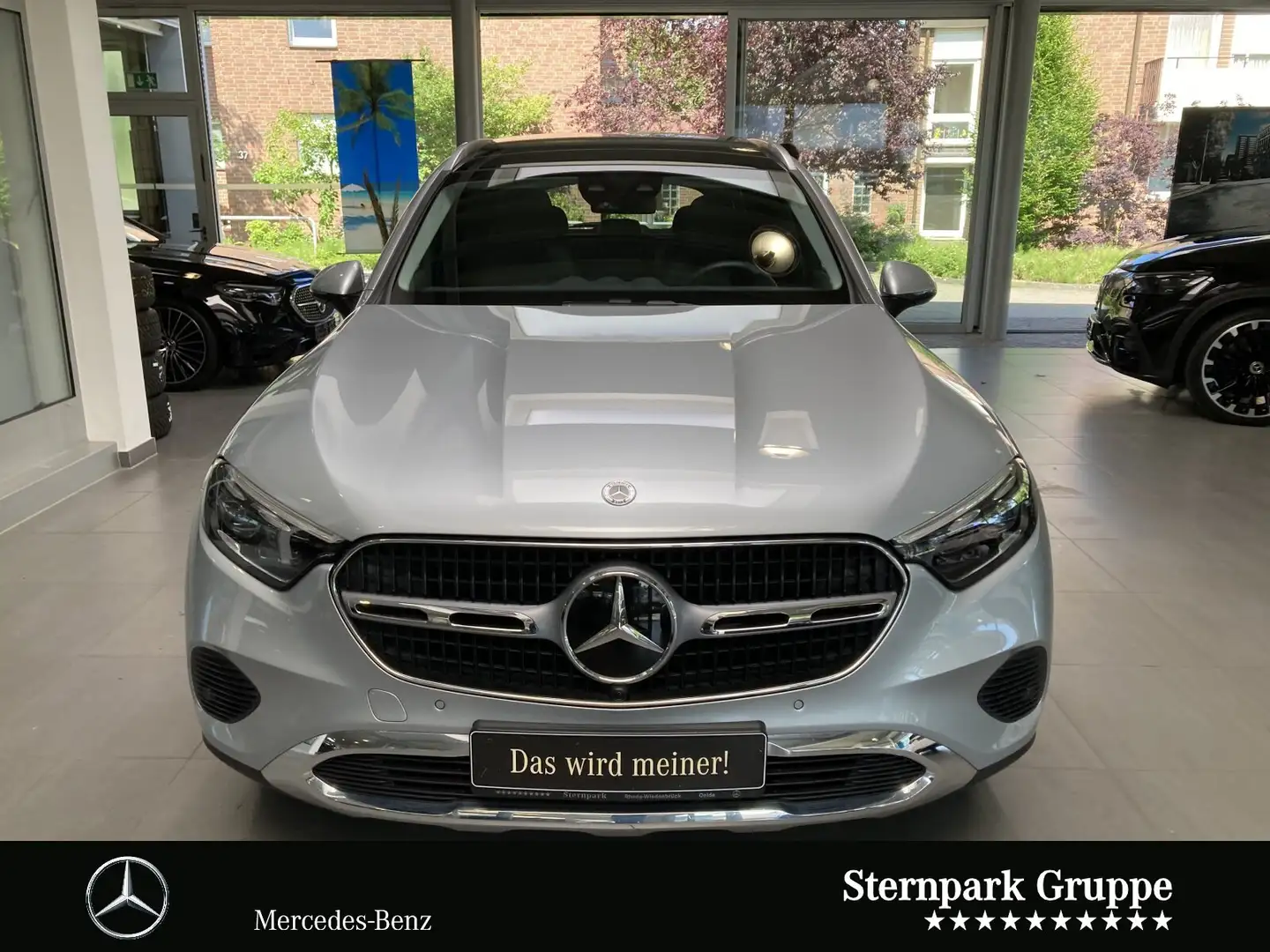 Mercedes-Benz GLC 300 GLC 300 e 4M Avantg. Airmat,HAL,AHK,Distr,Pano Plateado - 2