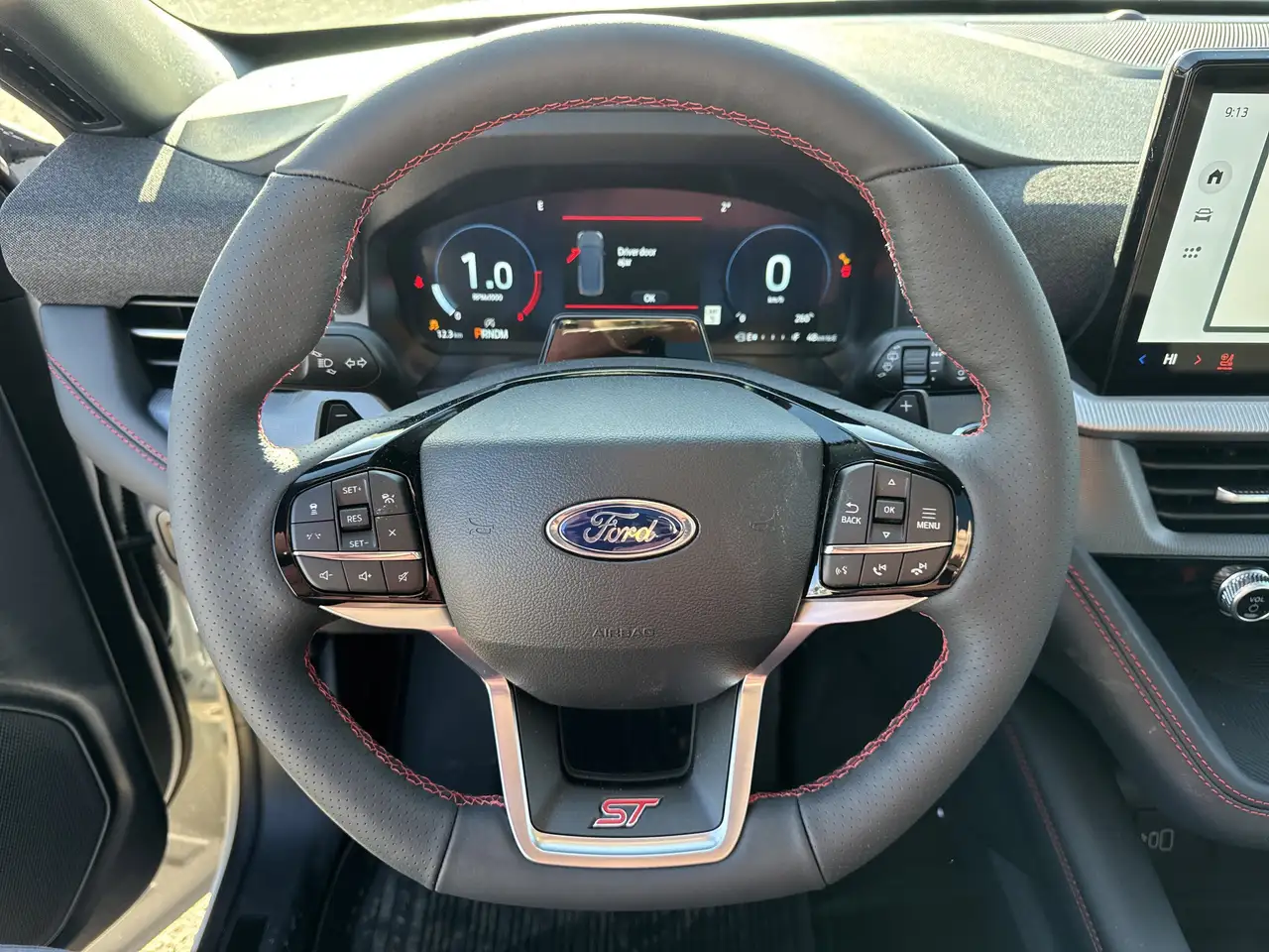 Ford Explorer снимка Ford Explorer