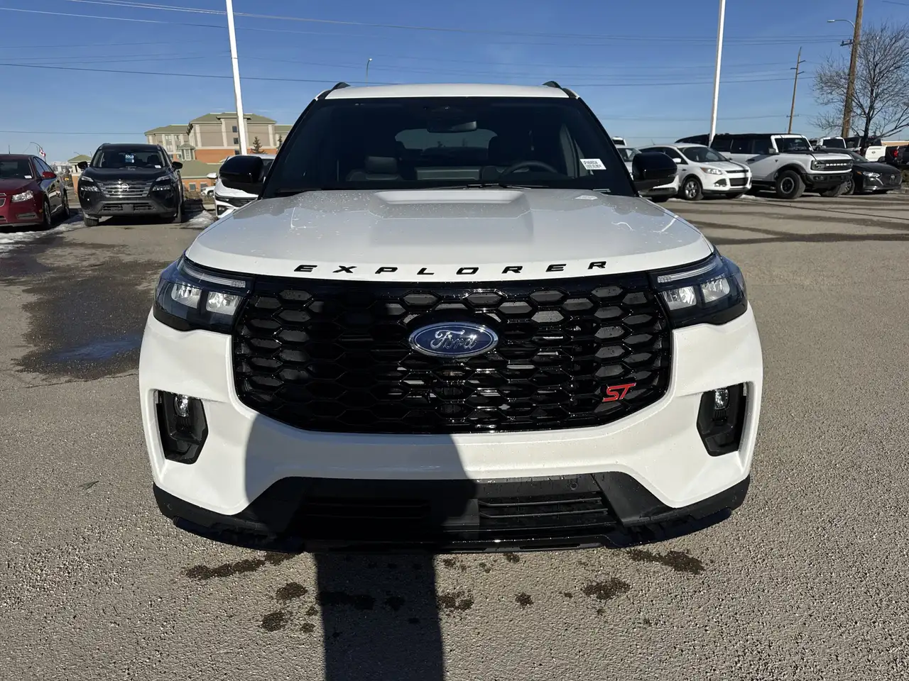 Ford Explorer снимка Ford Explorer