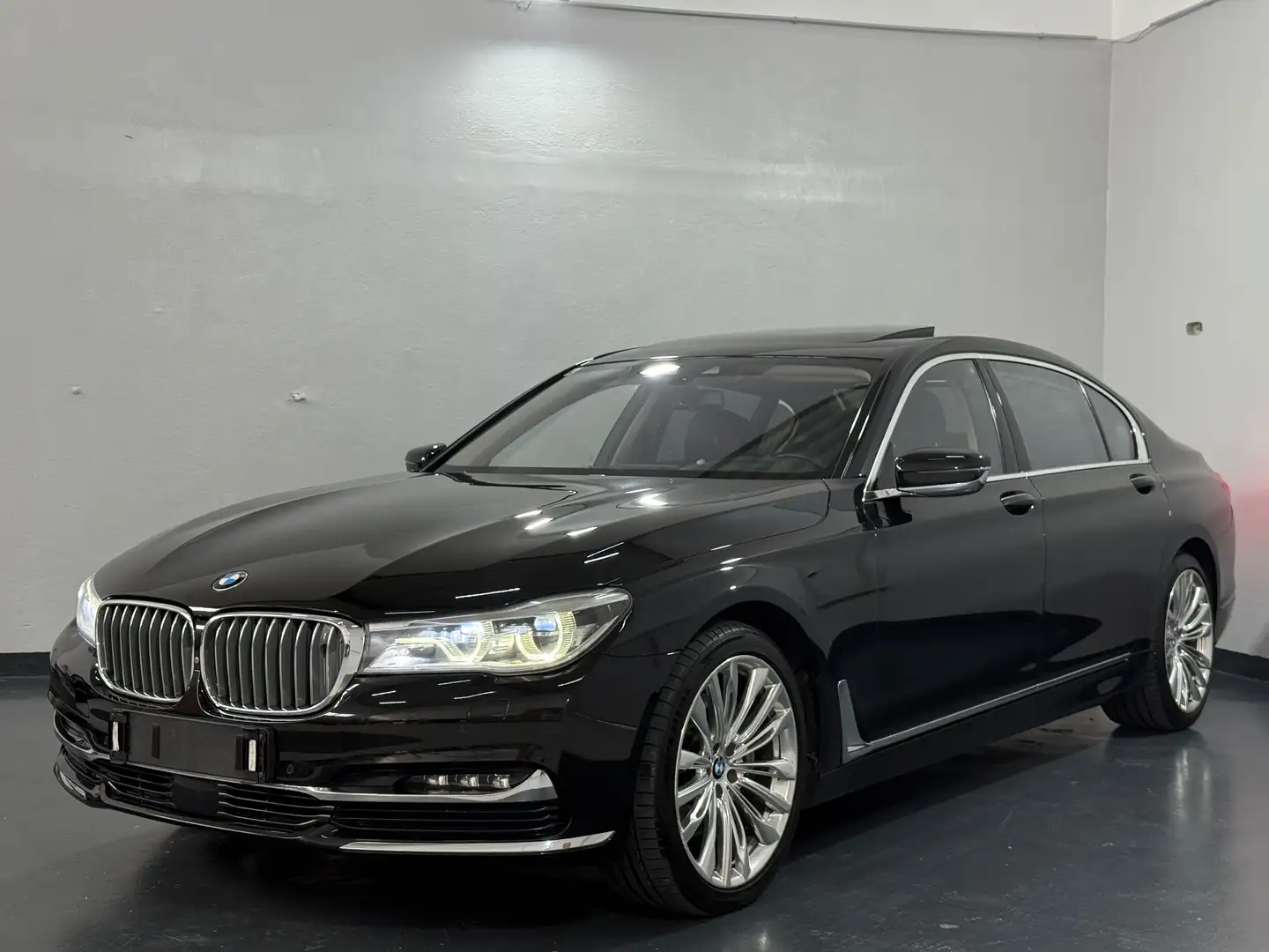 BMW 730 730Ld xDrive Aut. Nero - 1