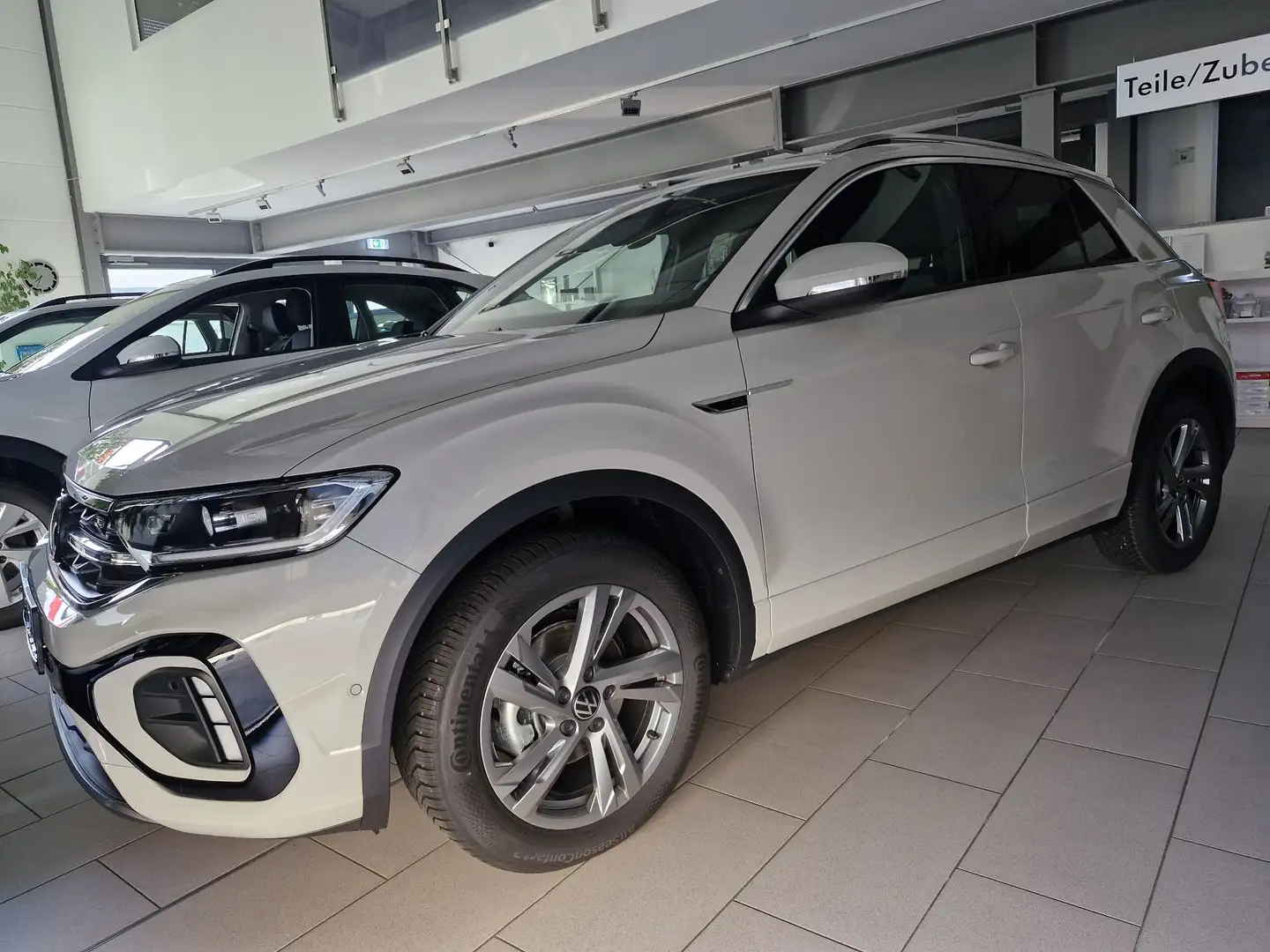 Volkswagen T-Roc 1.5 TSI DSG R-Line,AHK Grau - 1