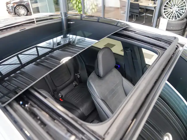Mercedes-Benz GLC view 9