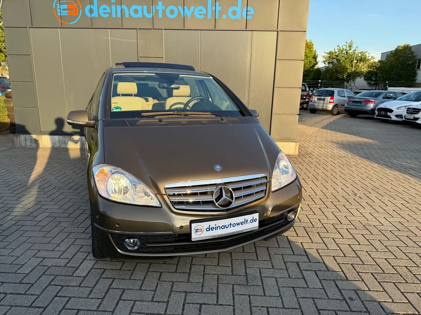 Mercedes-Benz A 170 A -Klasse A 170 *Panorama *Automatik Zlatá - 2