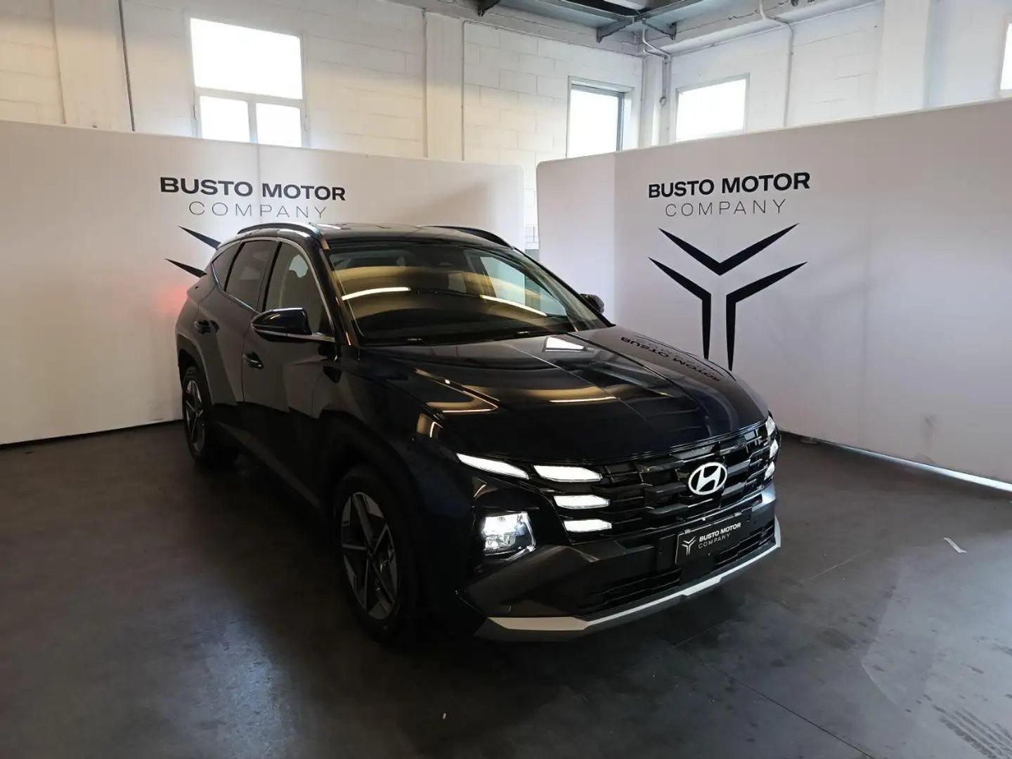 Hyundai TUCSON 1.6 CRDI 48V DCT Exellence AUTOMATICA Blau - 1