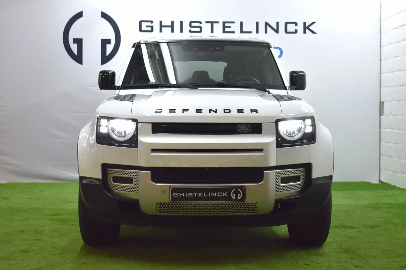 Land Rover Defender 110 DIESEL - 2020 2.0 Turbo D200 Wit - 2