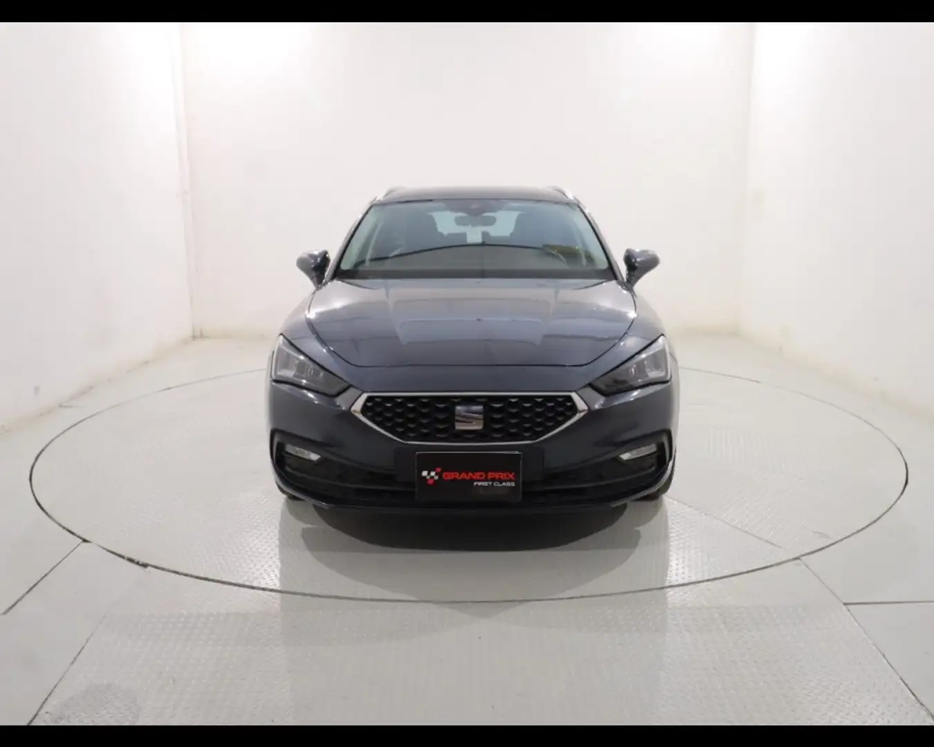 SEAT Leon Sportstourer 1.5 eTSI 150 CV DSG Xcellence Grigio - 1